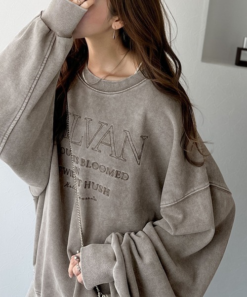 日本🇯🇵連線 Classical Elf 復古刺繡設計超大套頭衫 復古風格 休閒 刺繡 做舊 長袖 3色(任買兩件711免運)/預購