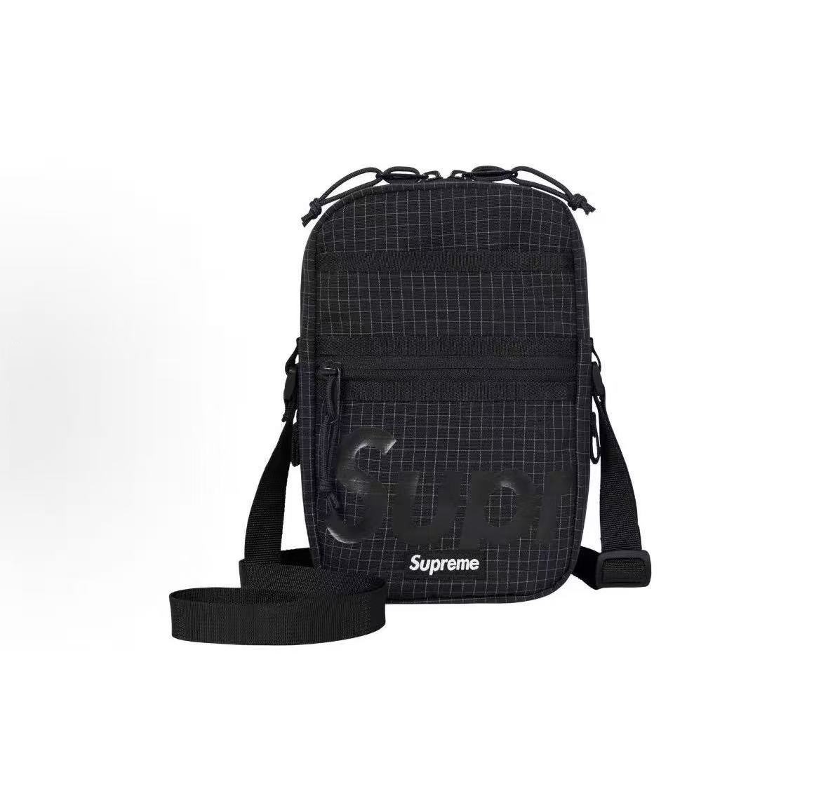 Supreme SS24 Week 1 Shoulder Bag 反光斜跨包