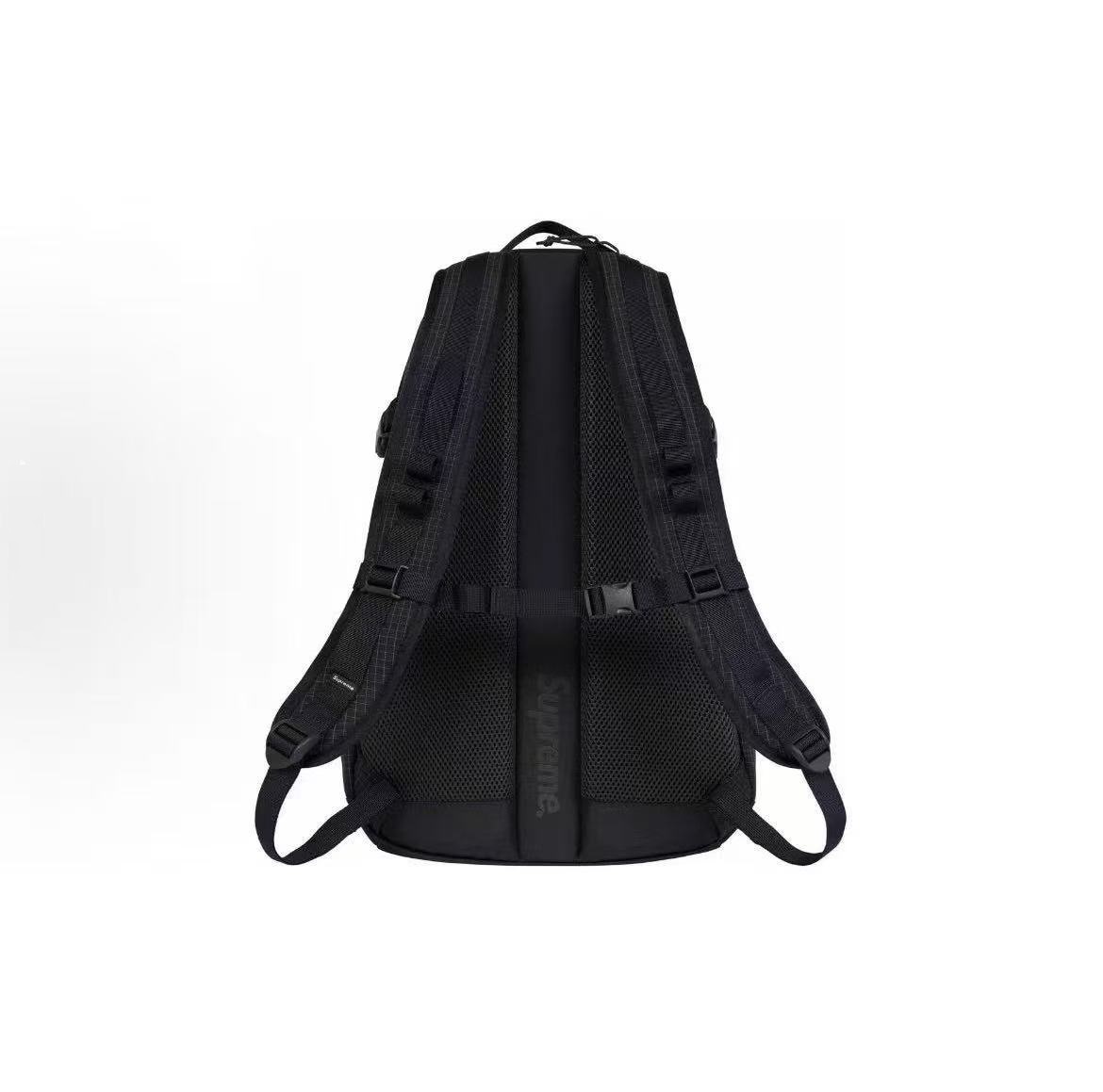 Supreme SS24 Week 1 Backpack 反光後背包