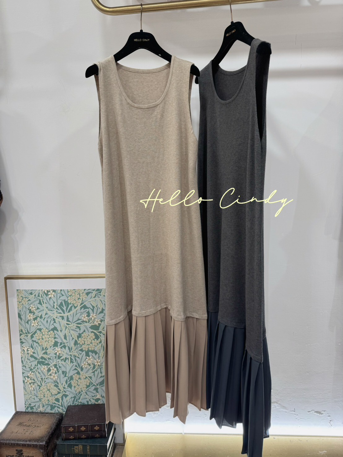 B10105 Cindy很喜歡的優雅羊絨下拼接百褶針織長洋裝