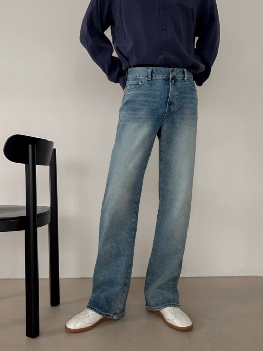 貓刷洗直筒寬牛仔褲