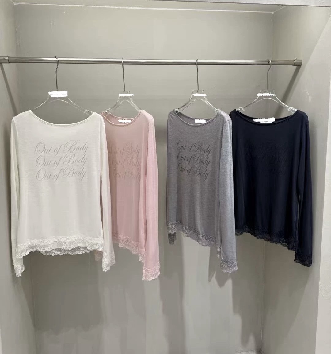 英文字Lace Top