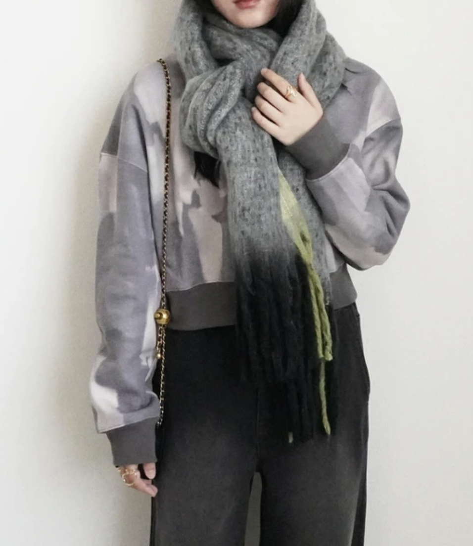 ｛預訂款｝水彩畫毛絨裡短款衛衣（2色入）【日本直送】