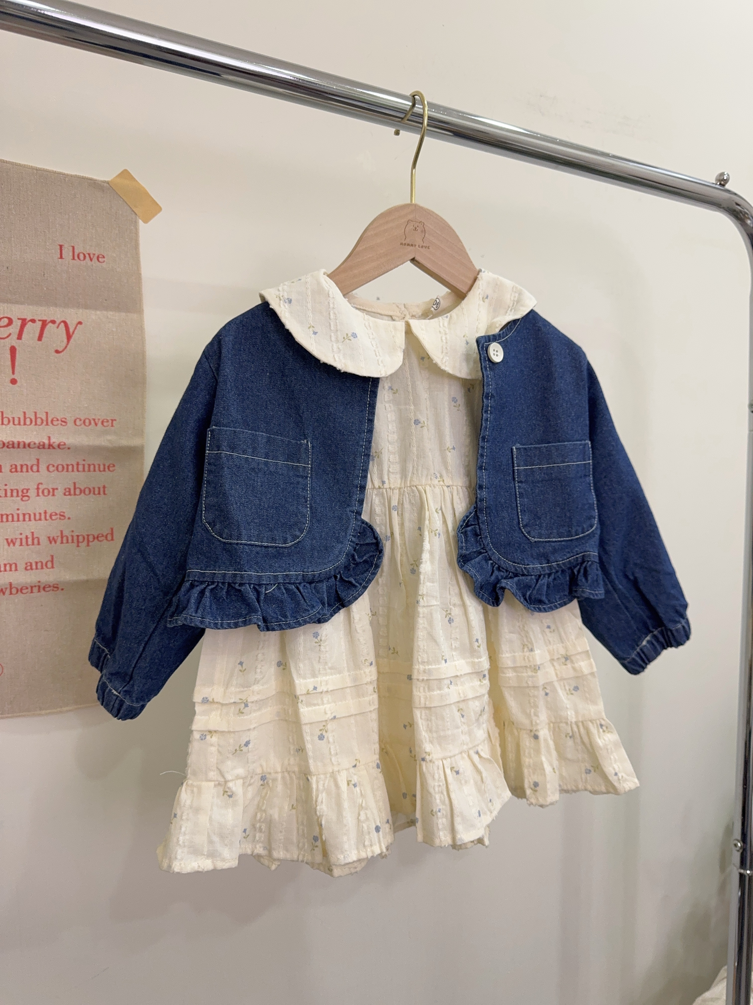 1678花花氣質洋裝＋短版牛仔荷葉邊套裝c50