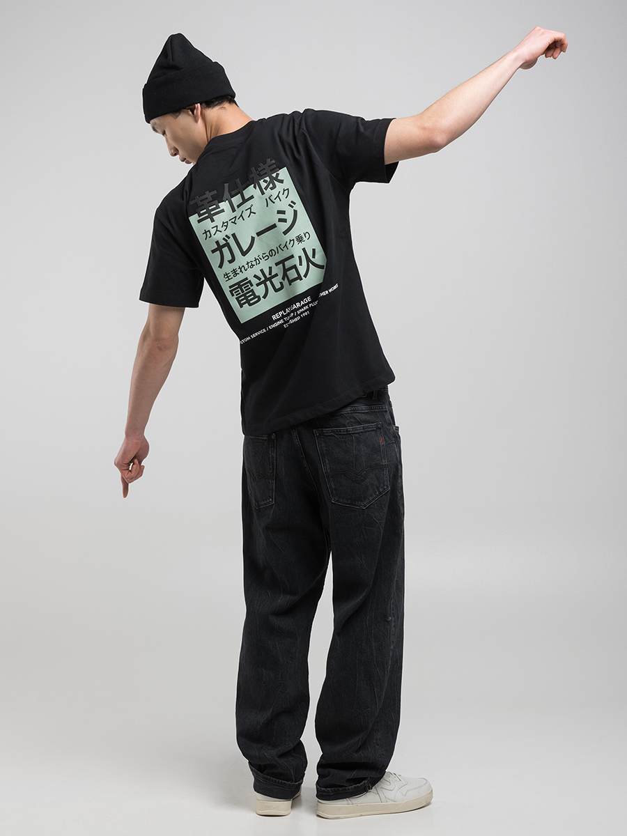 黑色寬鬆版印花T-shirt