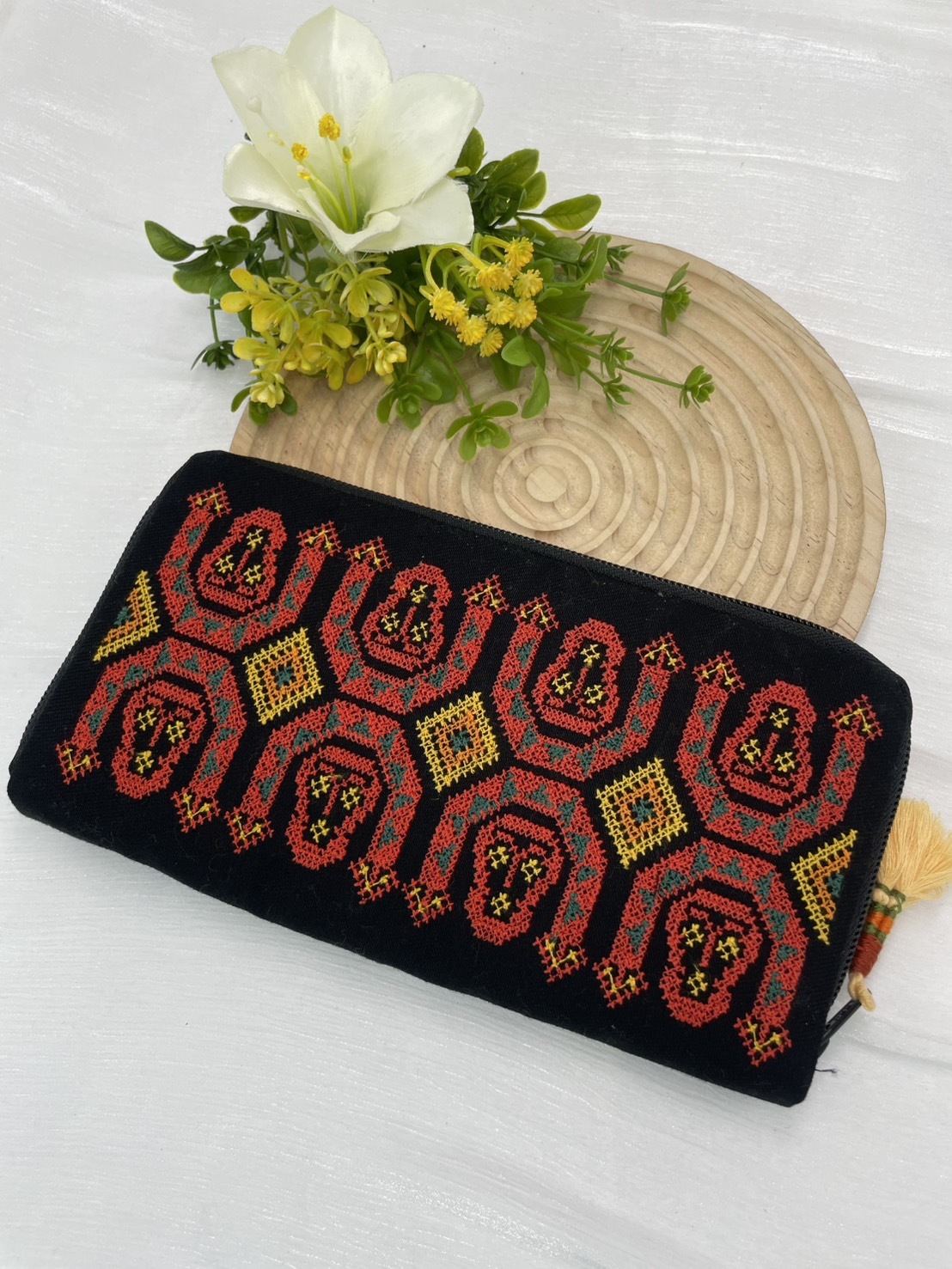 No.9黑底刺繡長夾長22cm深12cm