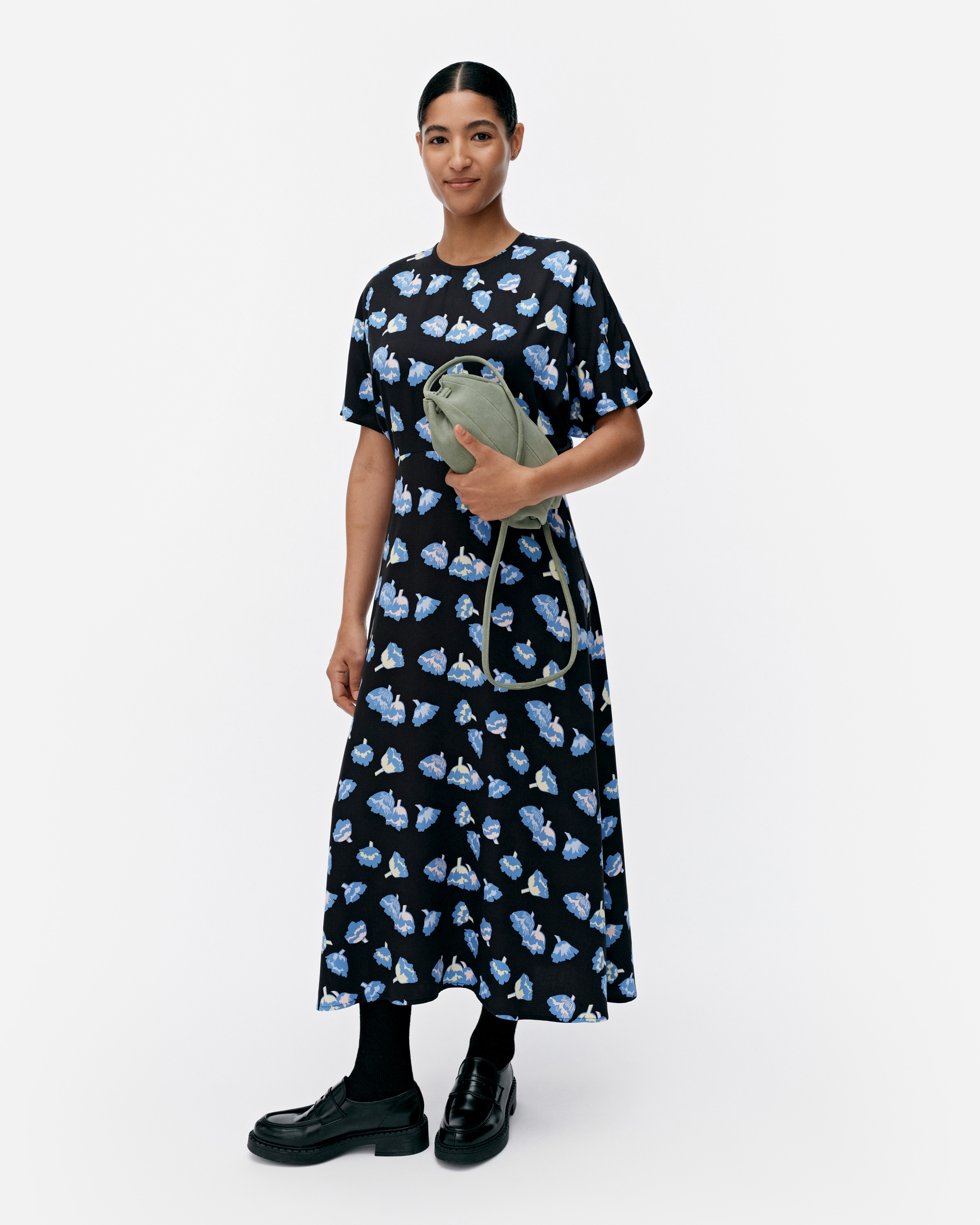 SH HELEÄ SUITSUKE 洋裝