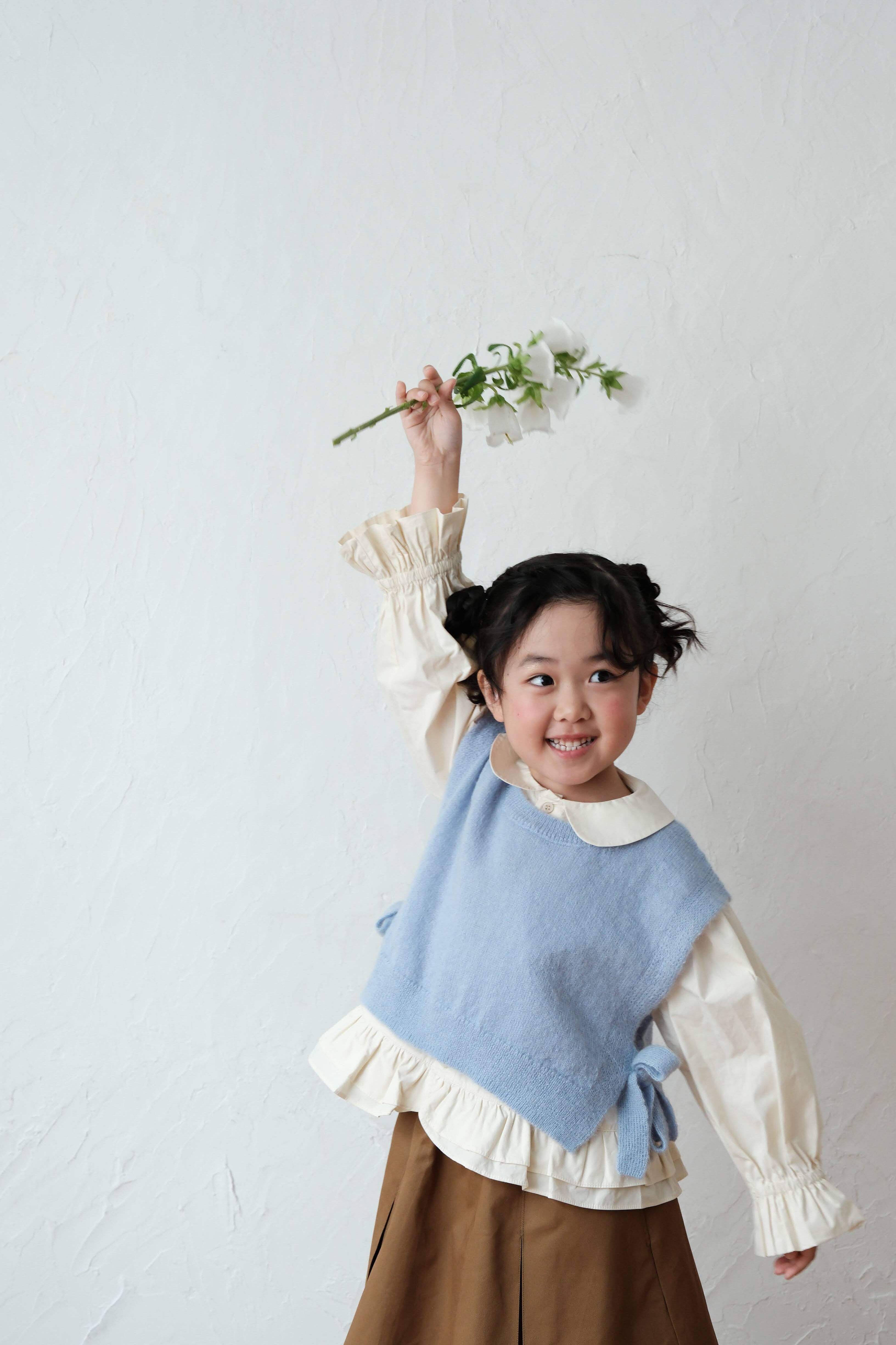 mes kids des fleurs 短版羊毛綁帶背心 Knitted vest-sky blue