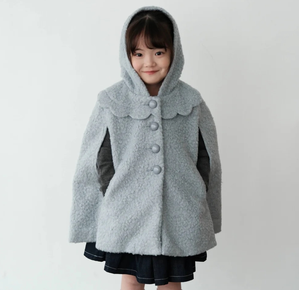 mes kids des fleurs 毛球帽斗篷外套 Hooded cloak - blue