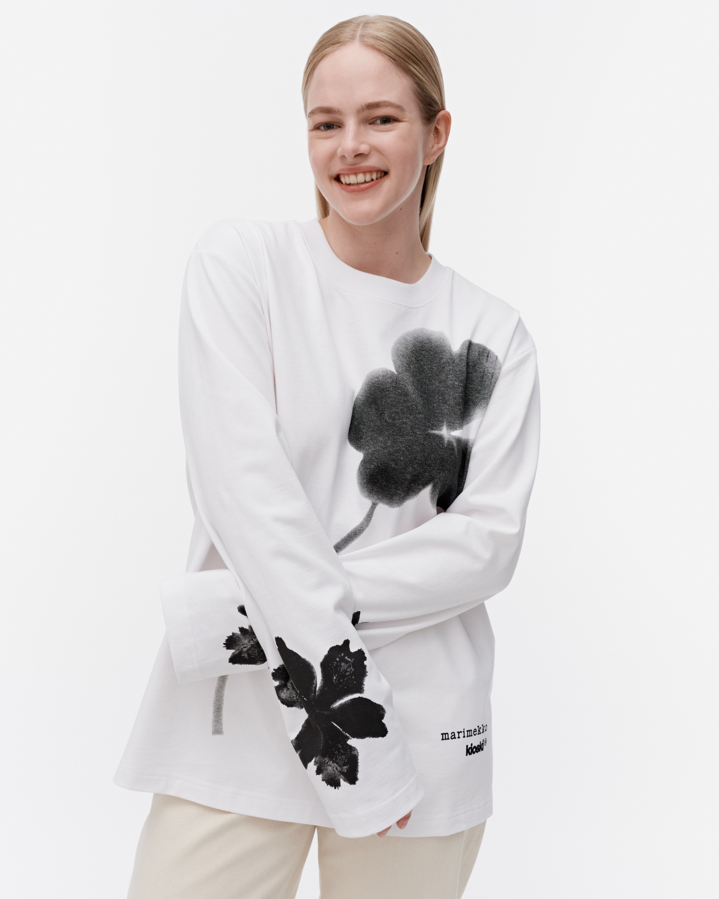 BIITTI KETUNLEIPÄ 長袖上衣