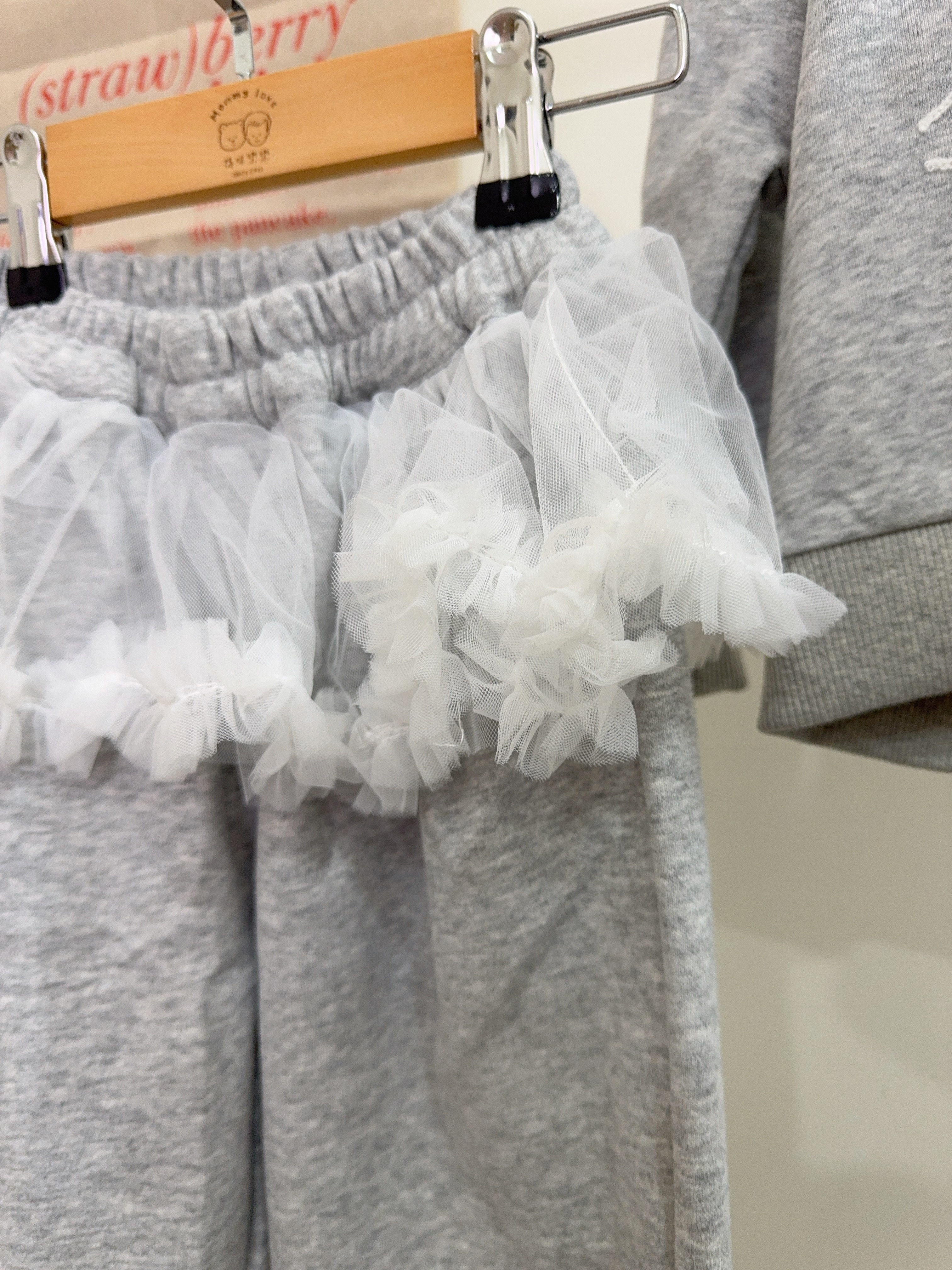 9516女孩接紗縮口褲＋連帽上衣套裝c73