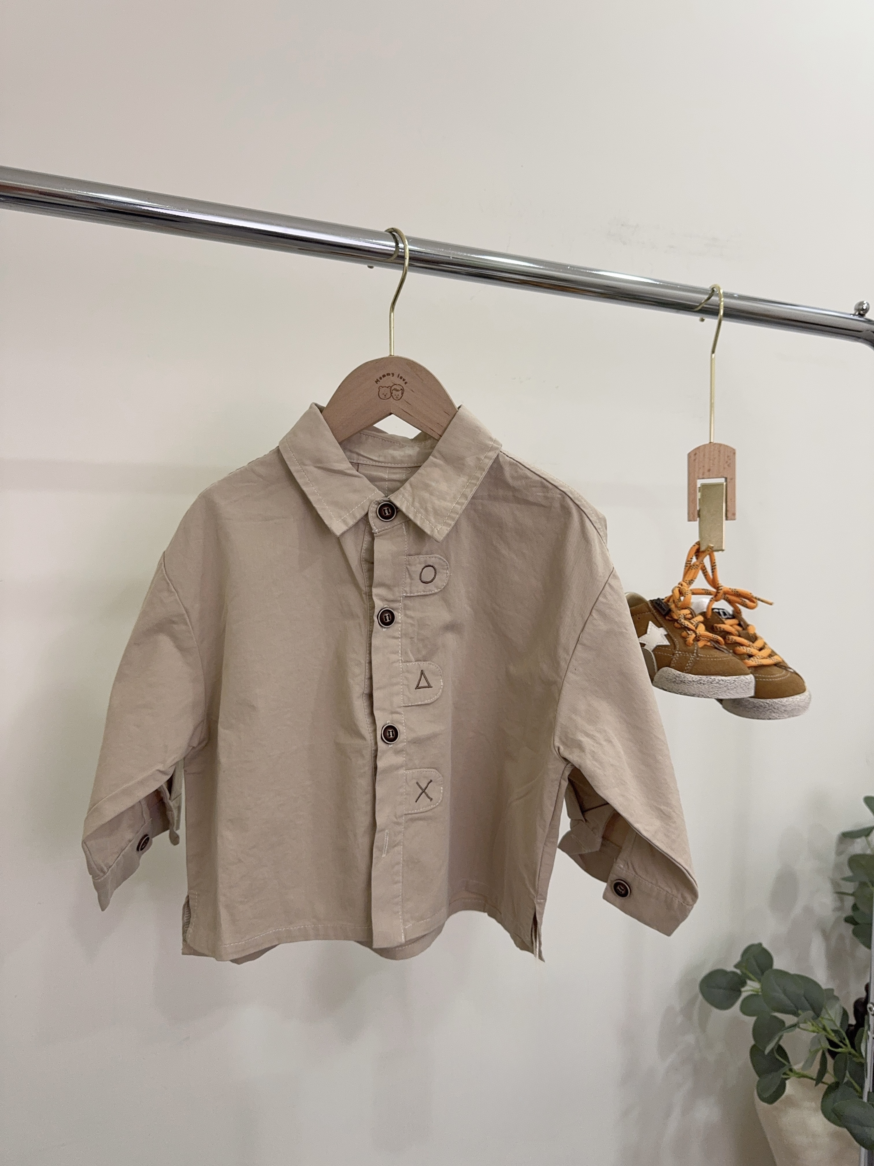 825890符號卡其襯衫c76