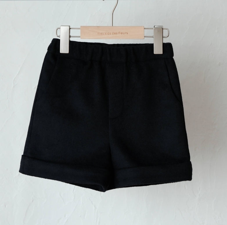 mes kids des fleurs 下襬反褶短褲 Wool shorts - black