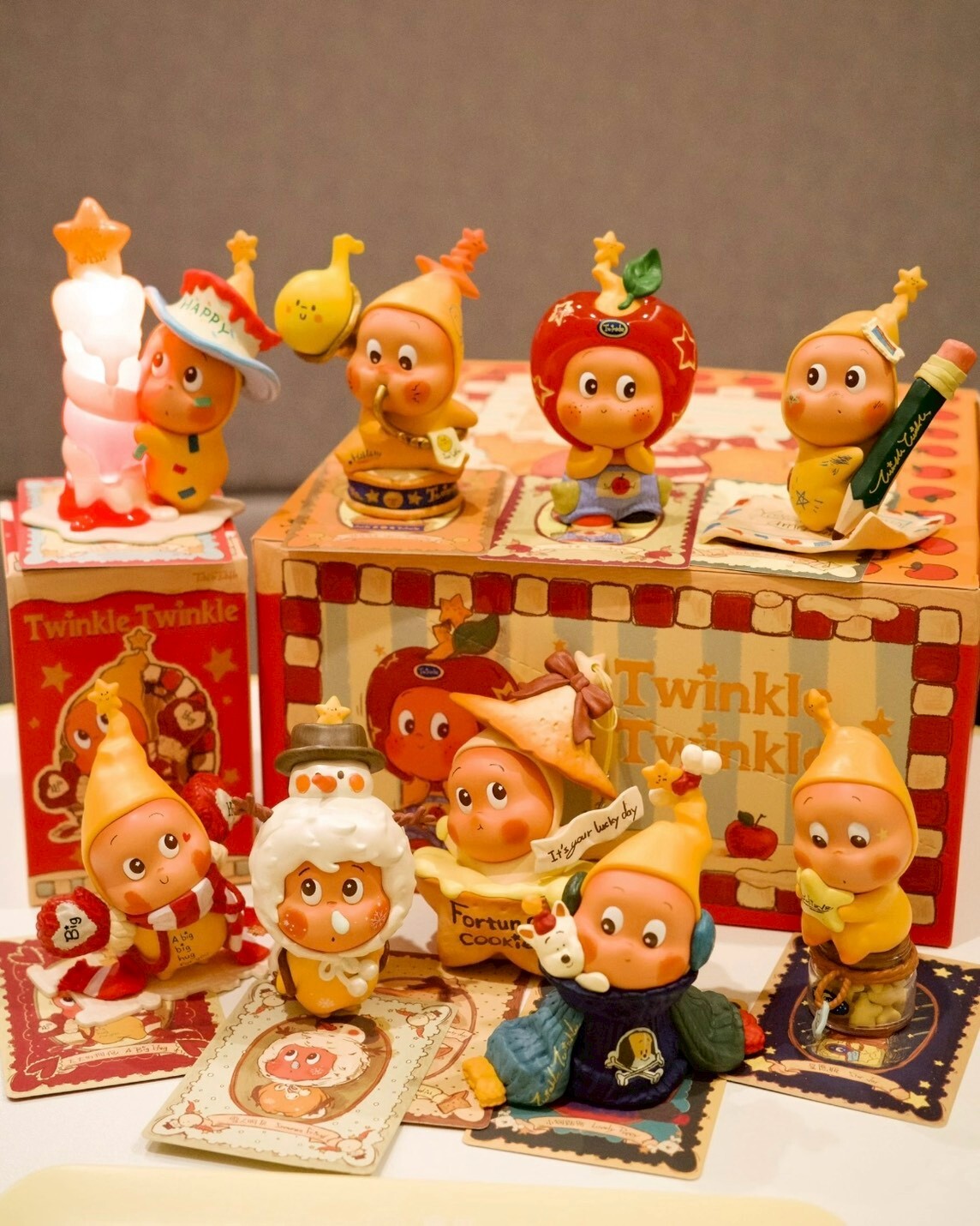 <官方正版>POPMART 泡泡瑪特 TWINKLE TWINKLE 來自星星的禮物系列 盲盒 星星人 聖誕節 公仔 擺件