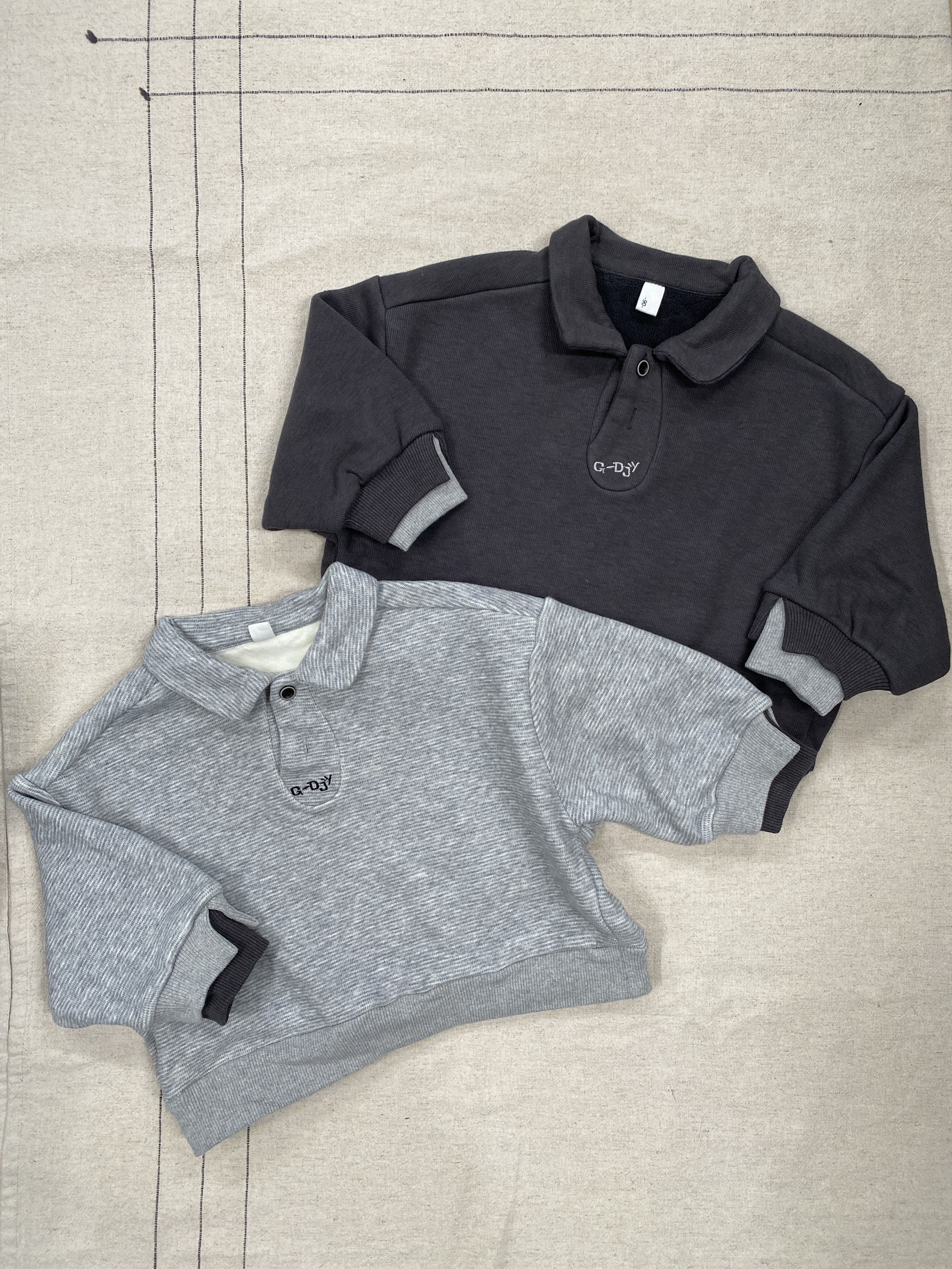 A03304加絨撞色袖口上衣