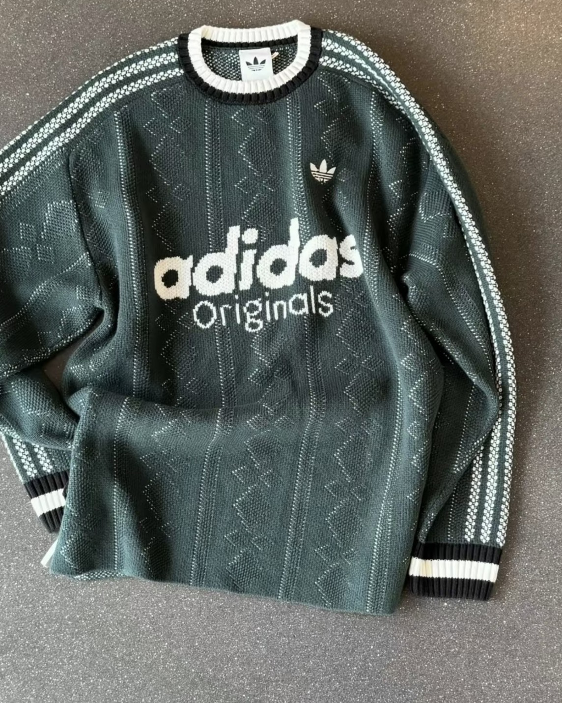 海外限定L Adidas Originals U SWEATER KS5956 U SWEATER - White | adidas Hong Kong