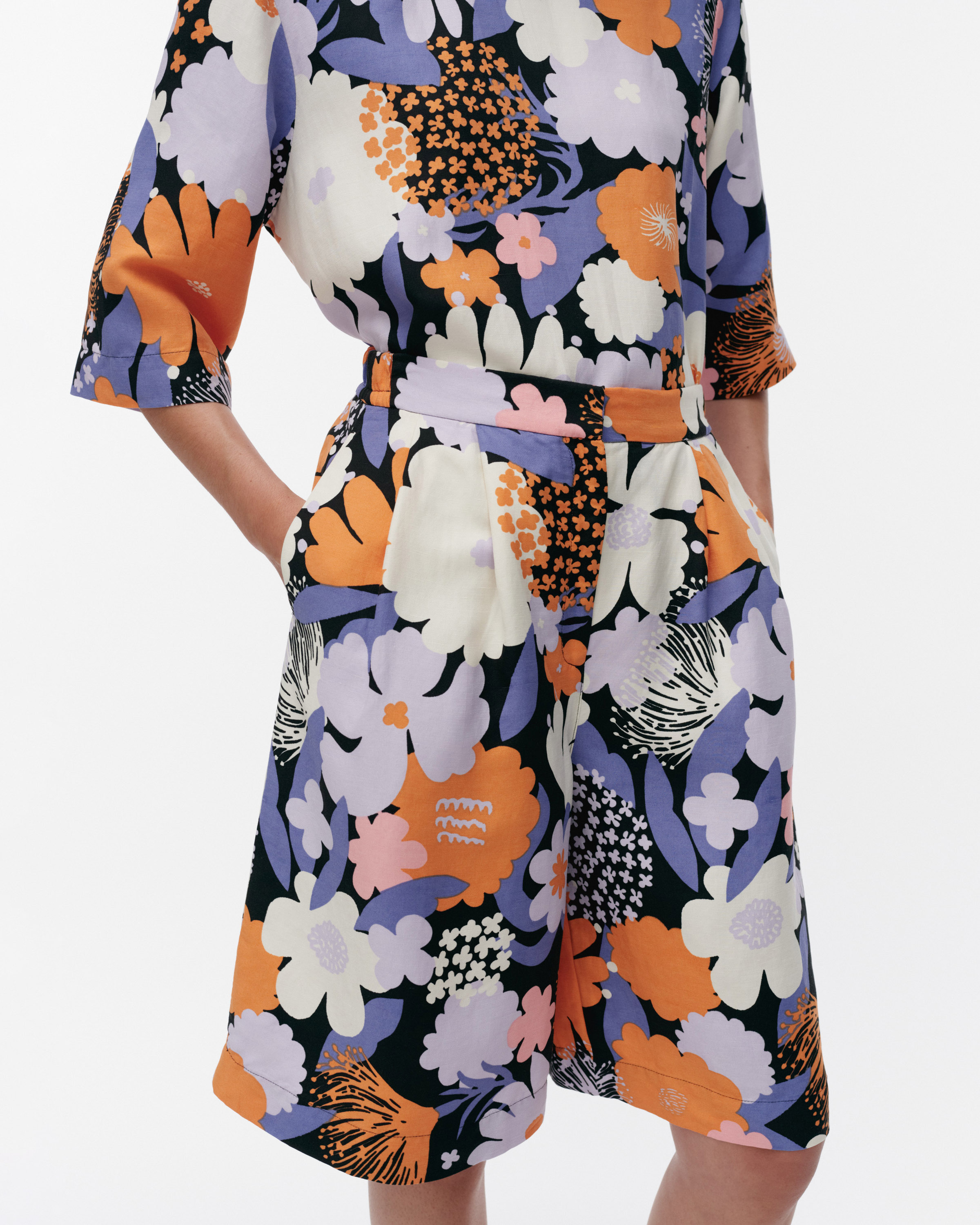 KASVISTO SUVIKIMPPU 印花短褲