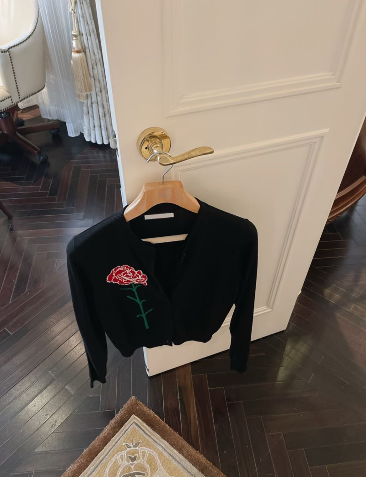 UM2501 Rose Cardigan