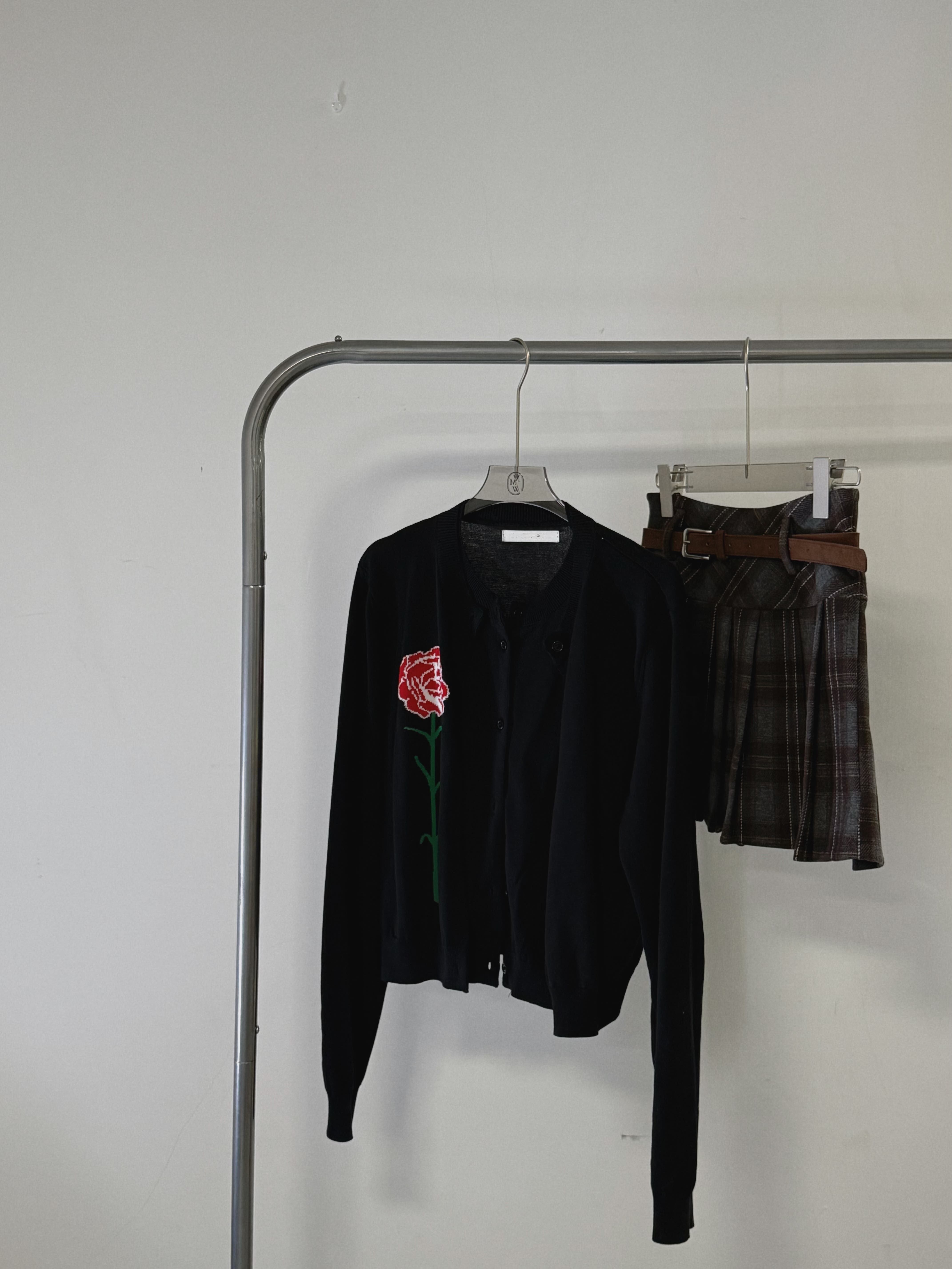 UM2501 Rose Cardigan