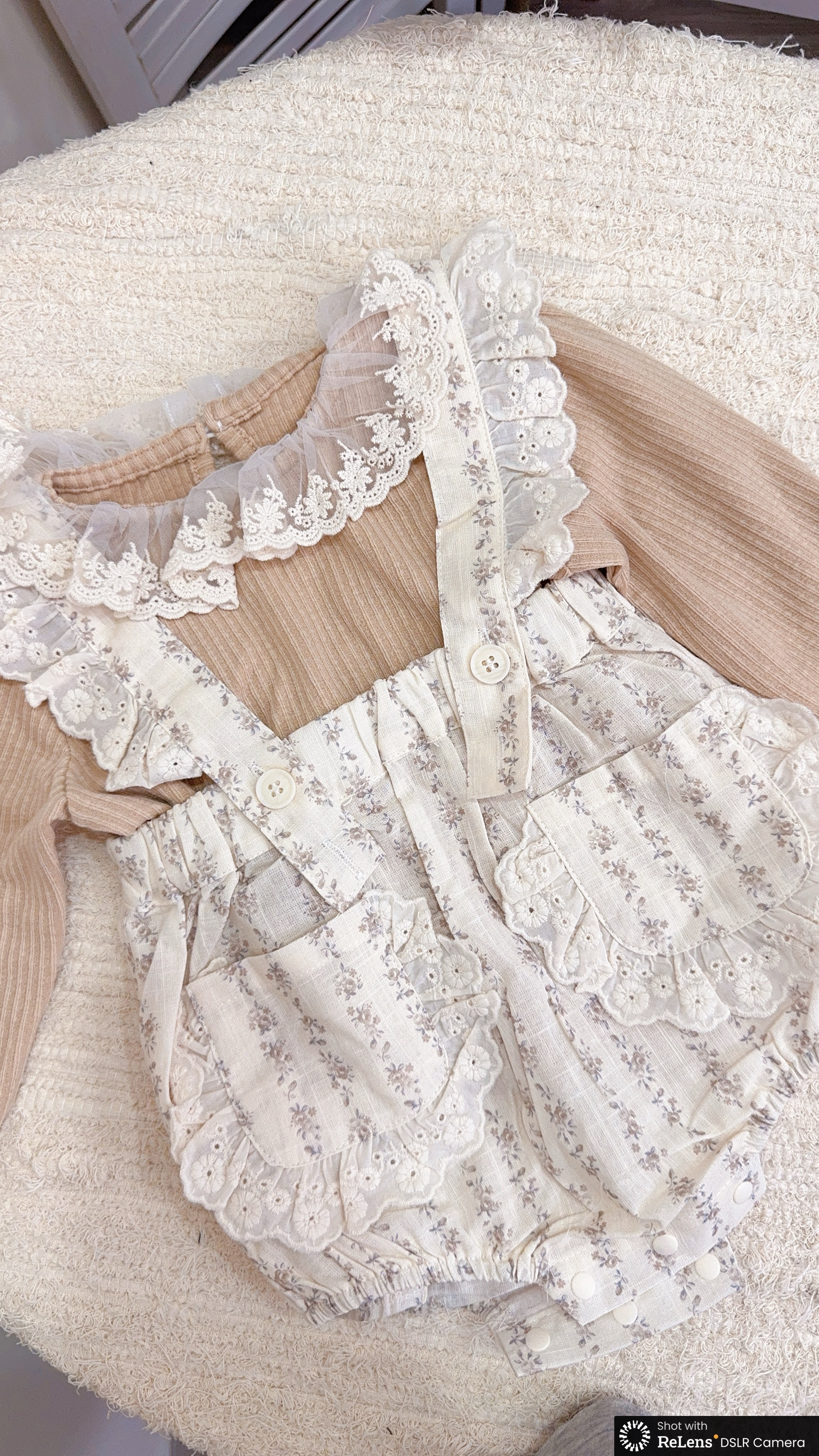 h3018蕾絲碎花背心包屁套裝c96