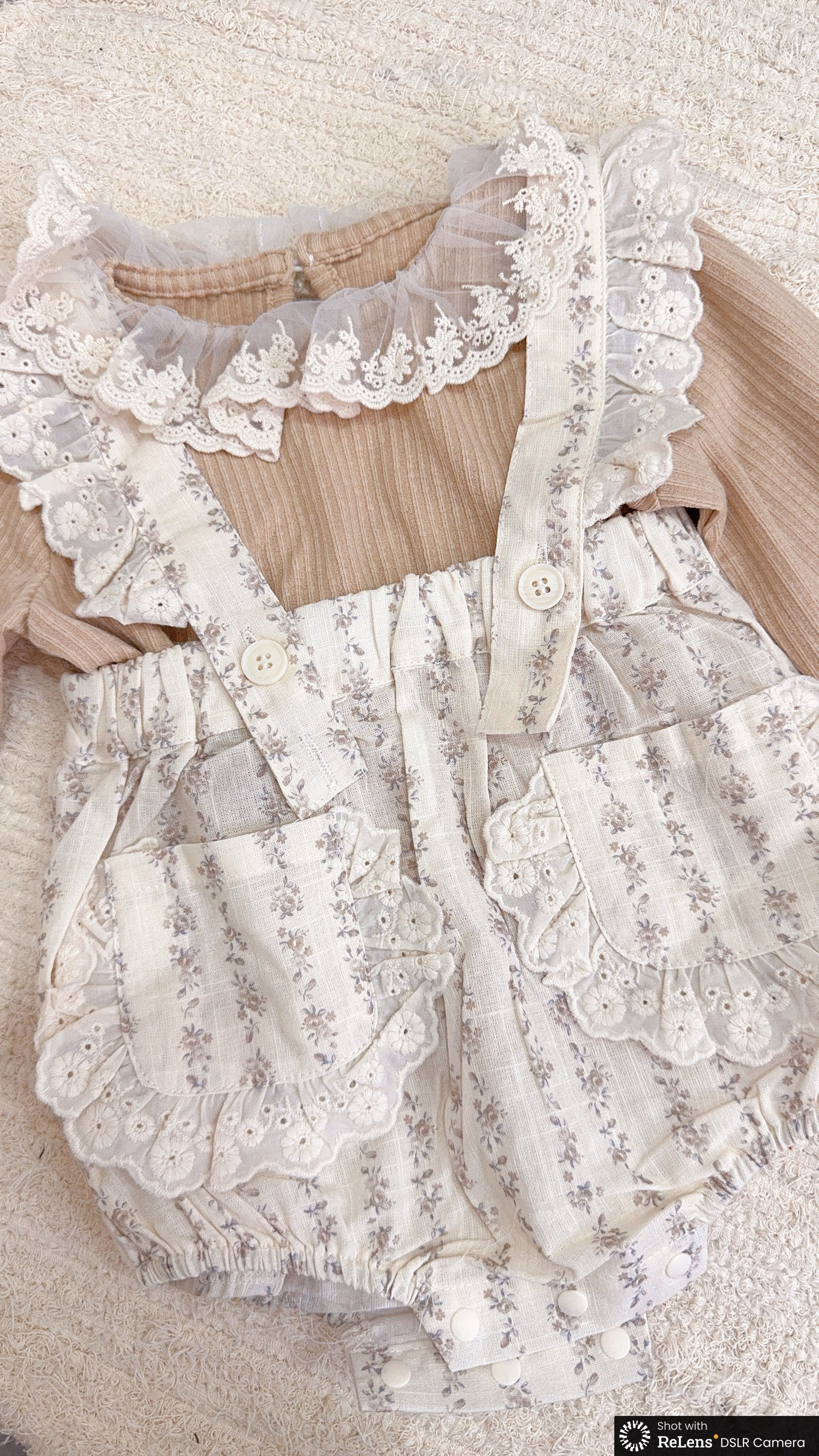 h3018蕾絲碎花背心包屁套裝c96