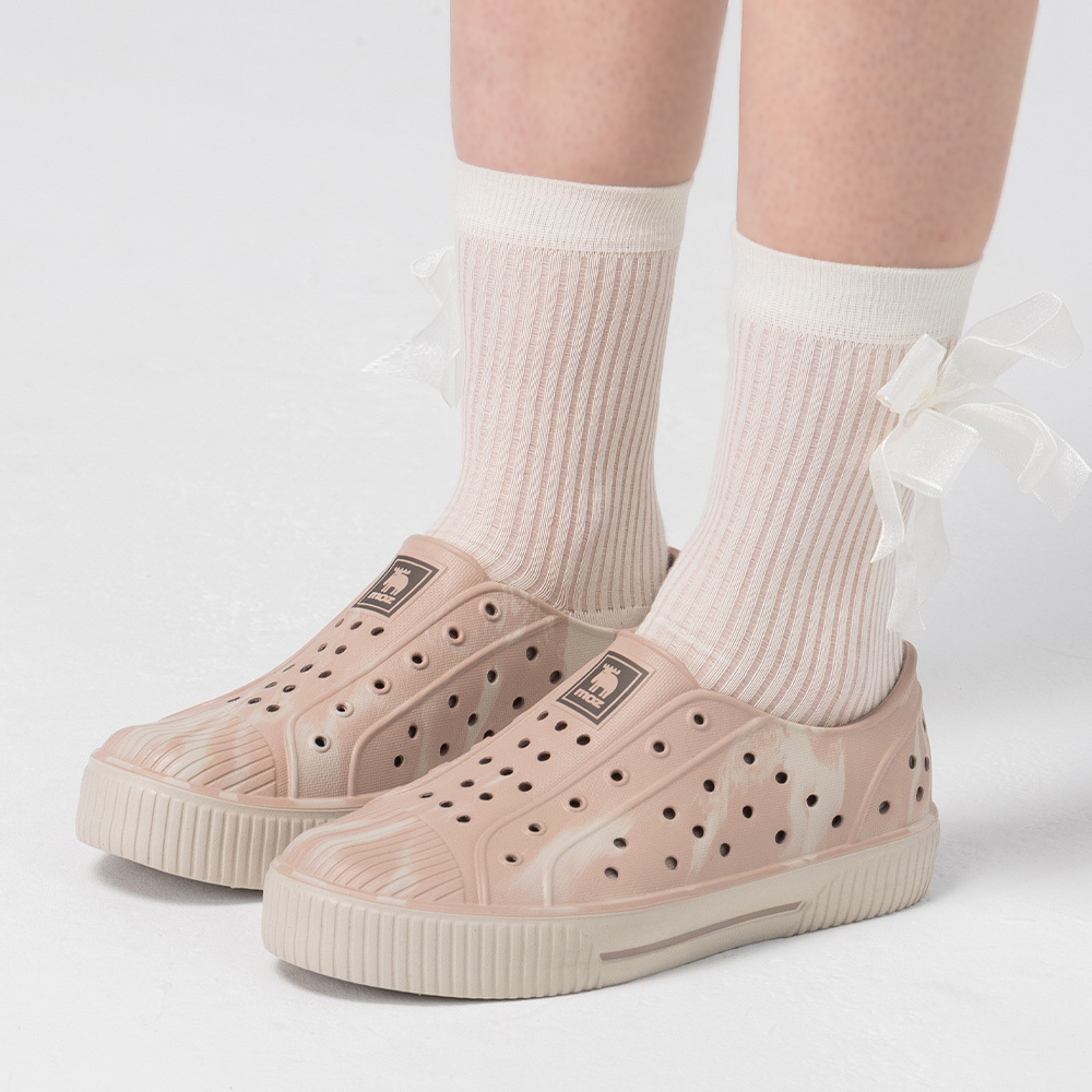 【北歐極光系列】moz 瑞典 駝鹿 雙色洞洞餅乾水鞋 (霧粉)-附鞋扣