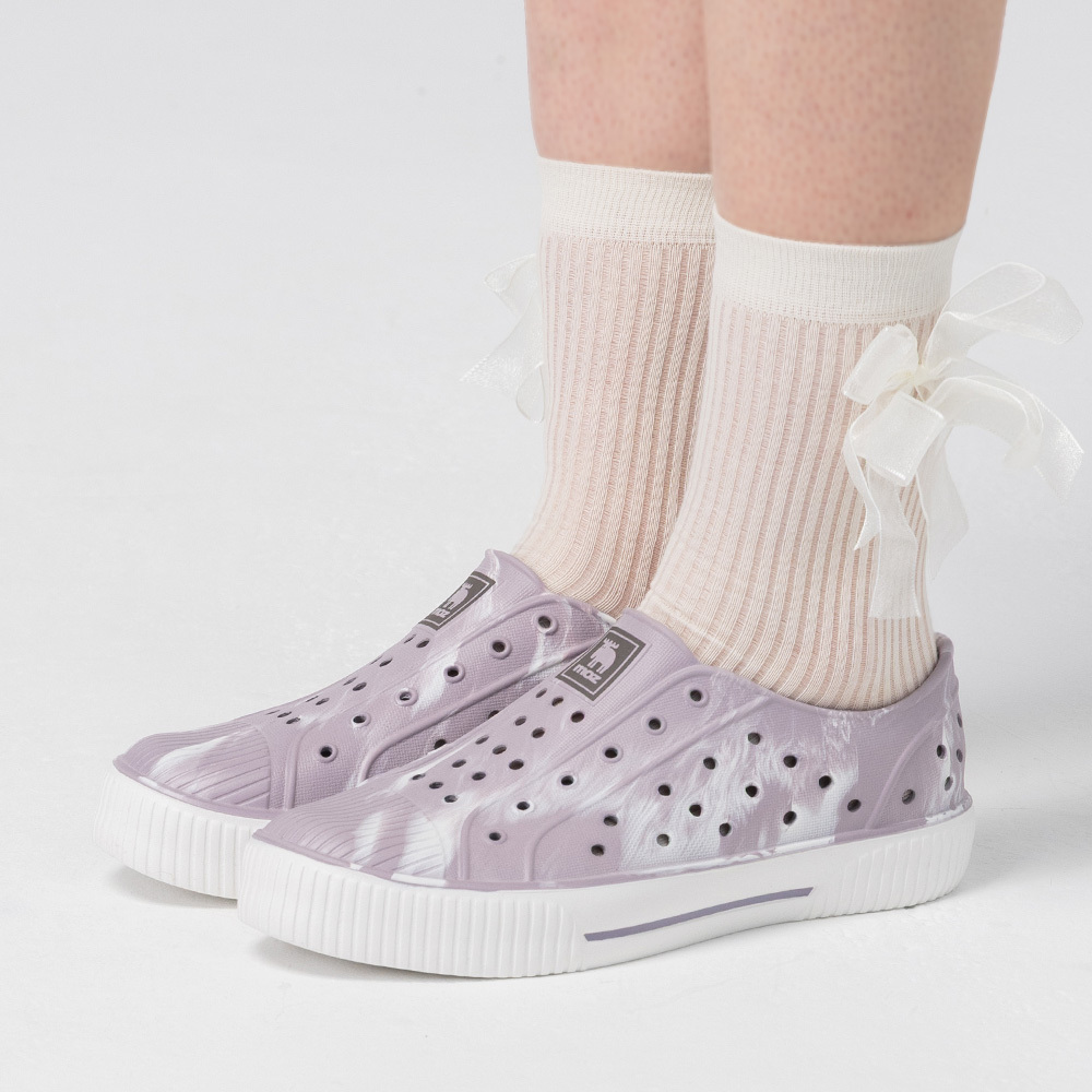 【北歐極光系列】moz 瑞典 駝鹿 雙色洞洞餅乾水鞋 (芋圓)-附鞋扣