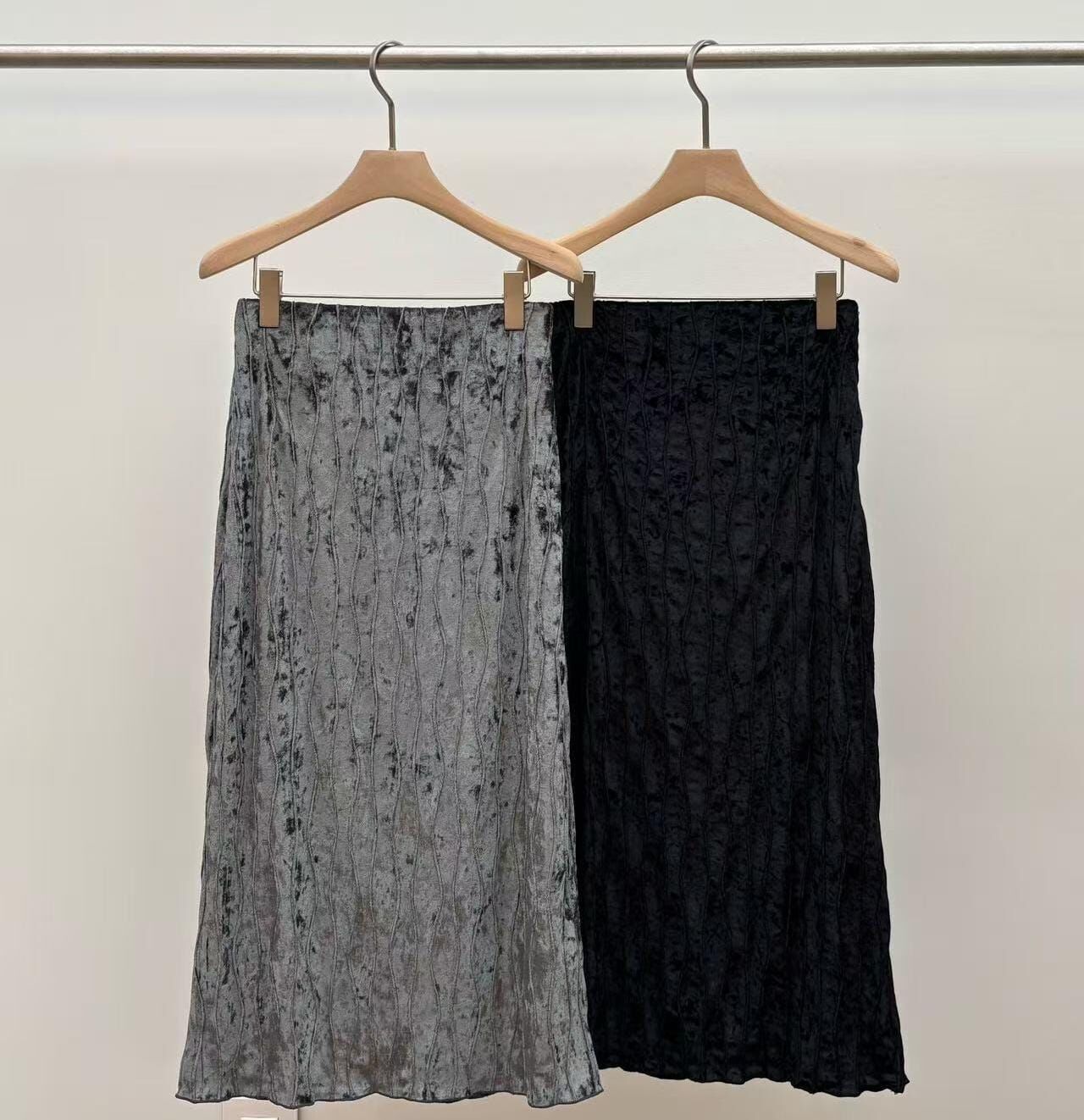 JU5160 絲絨波浪紋長裙