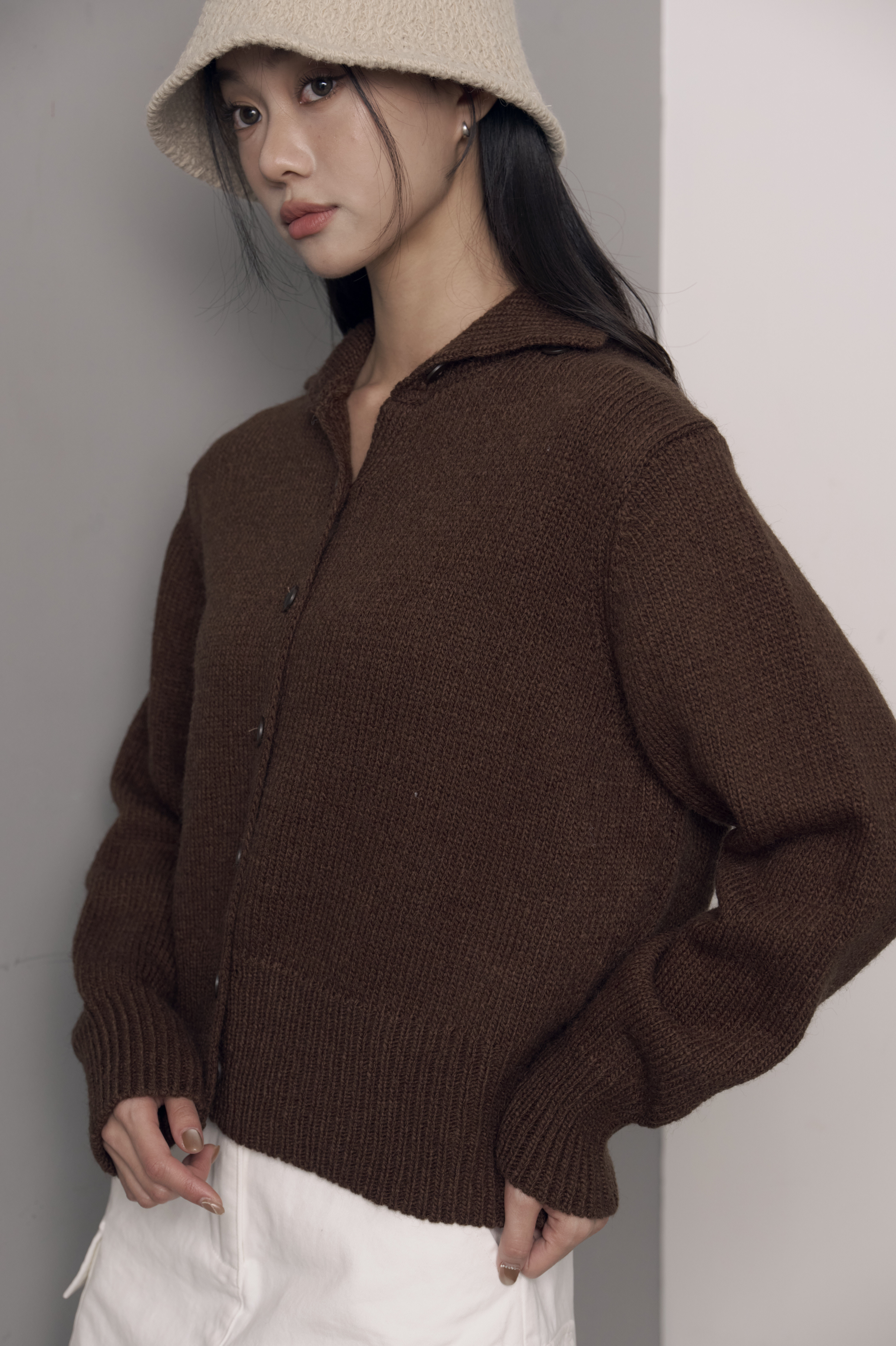 2603 高領開釦針織上衣（6%羊毛）