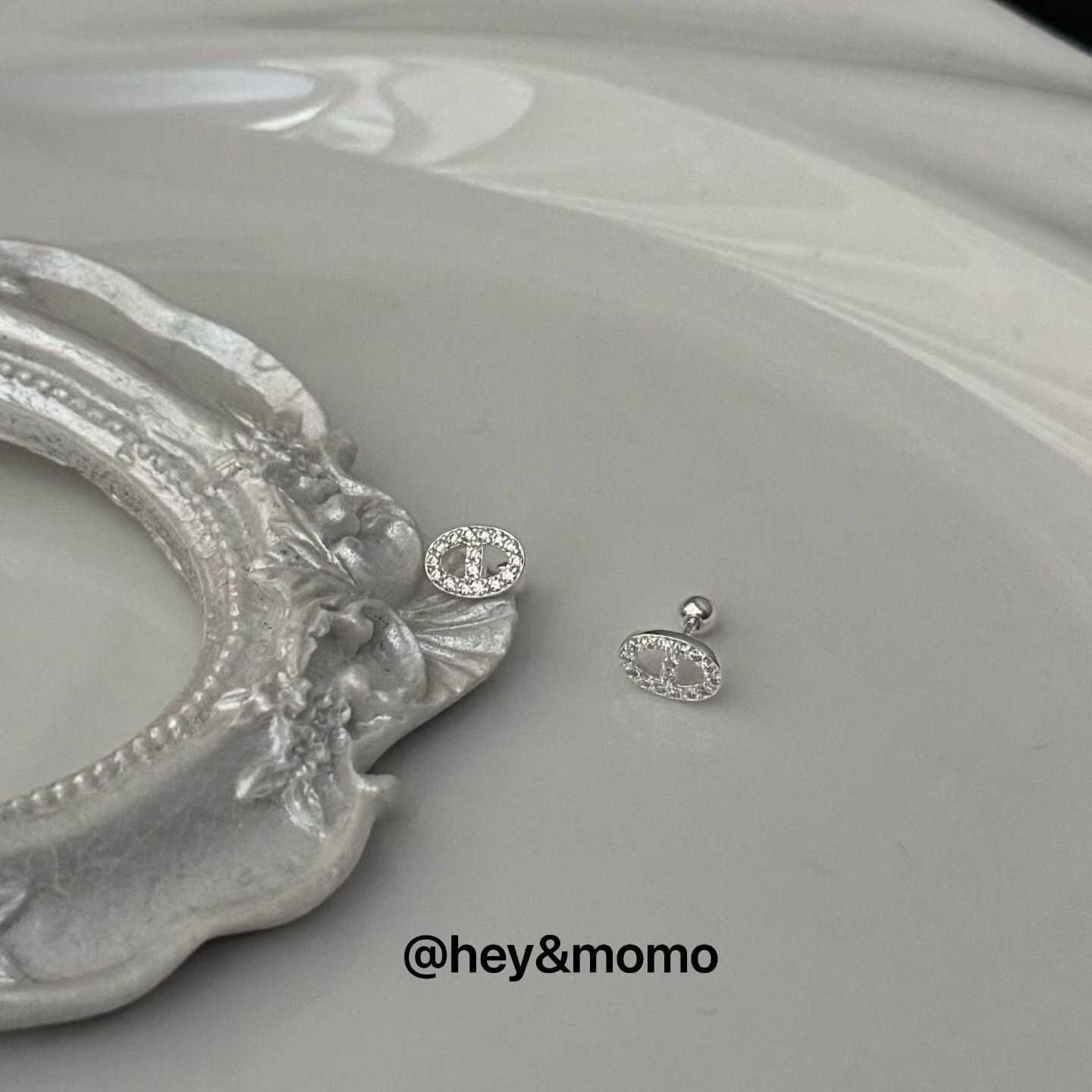 HM5105 ⚪925銀 豬鼻鑽石造型耳環