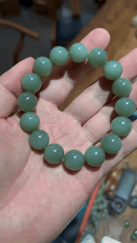 107728 和田玉粉青手串 (16mm直徑)