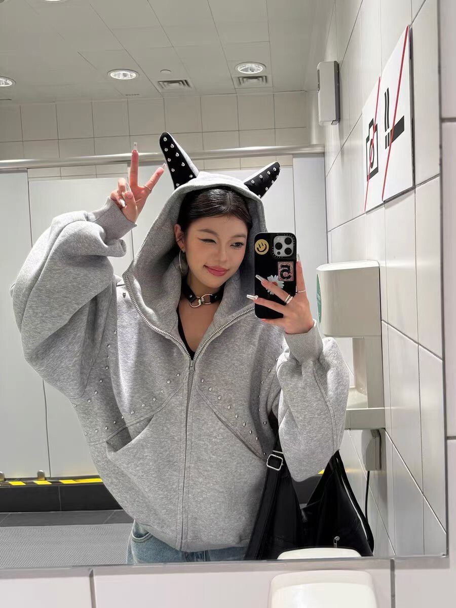 惡魔角鉚釘外套