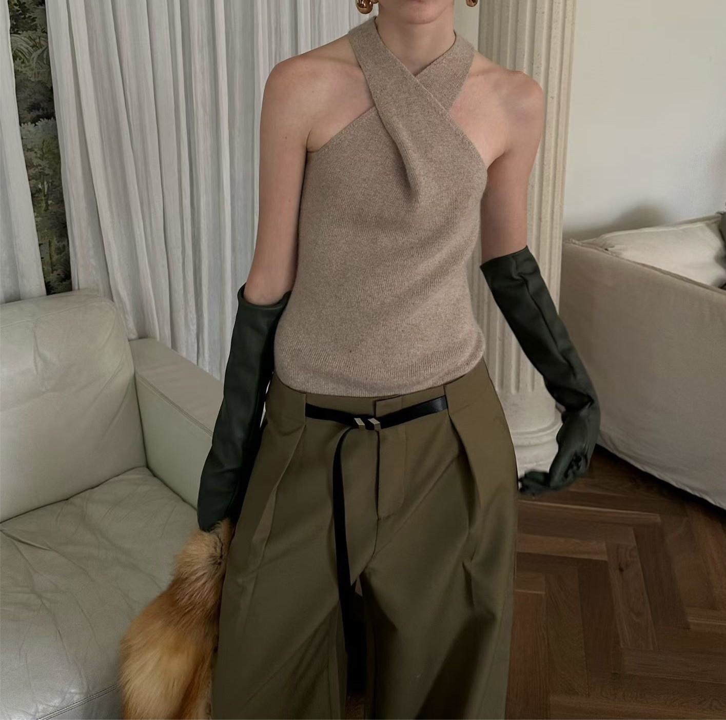 扭轉掛領羊毛背心