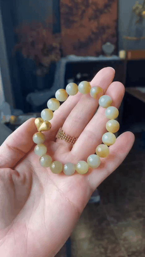 107731 和田玉糖白手串