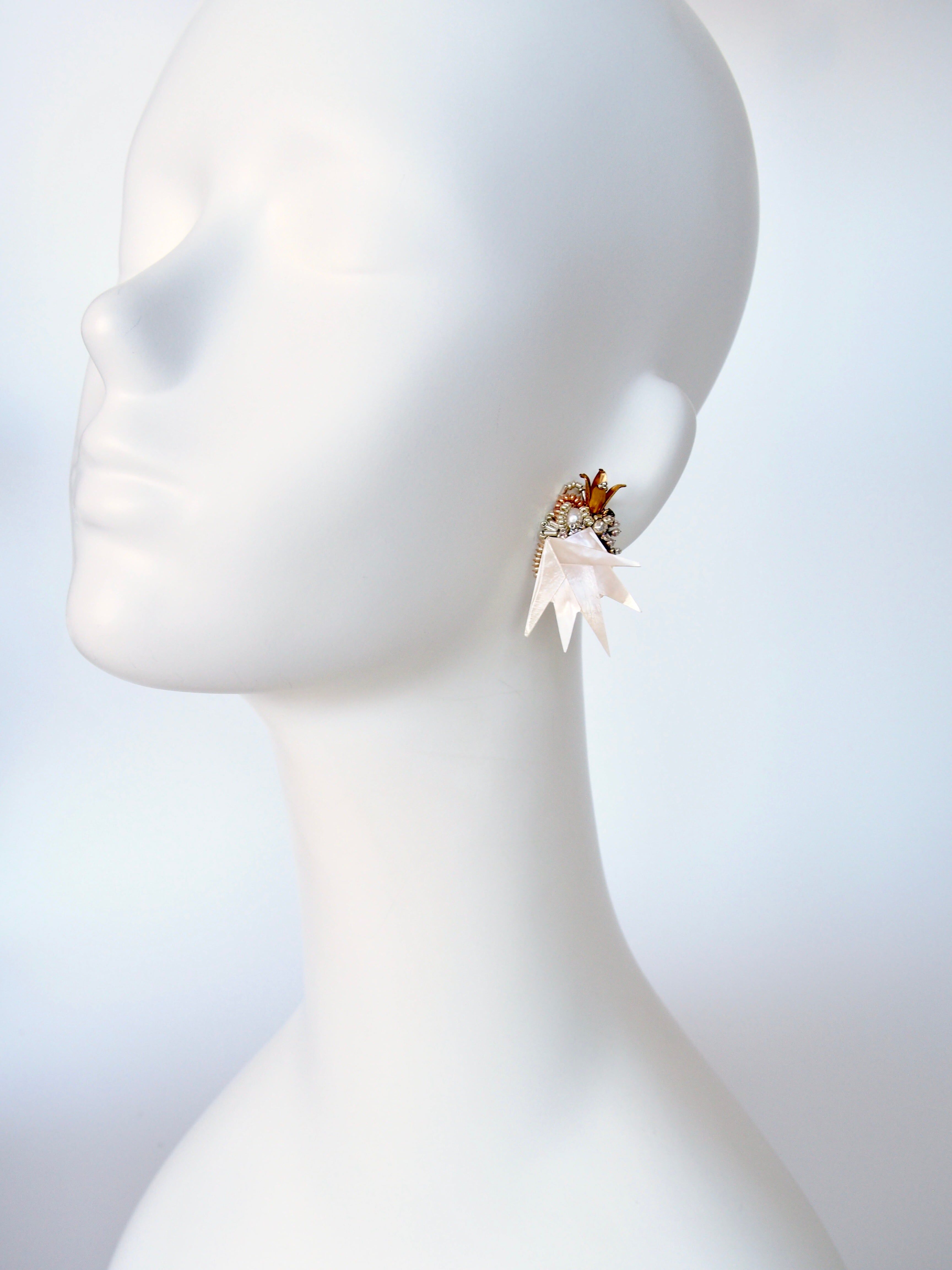 Lily collage 夾式耳環