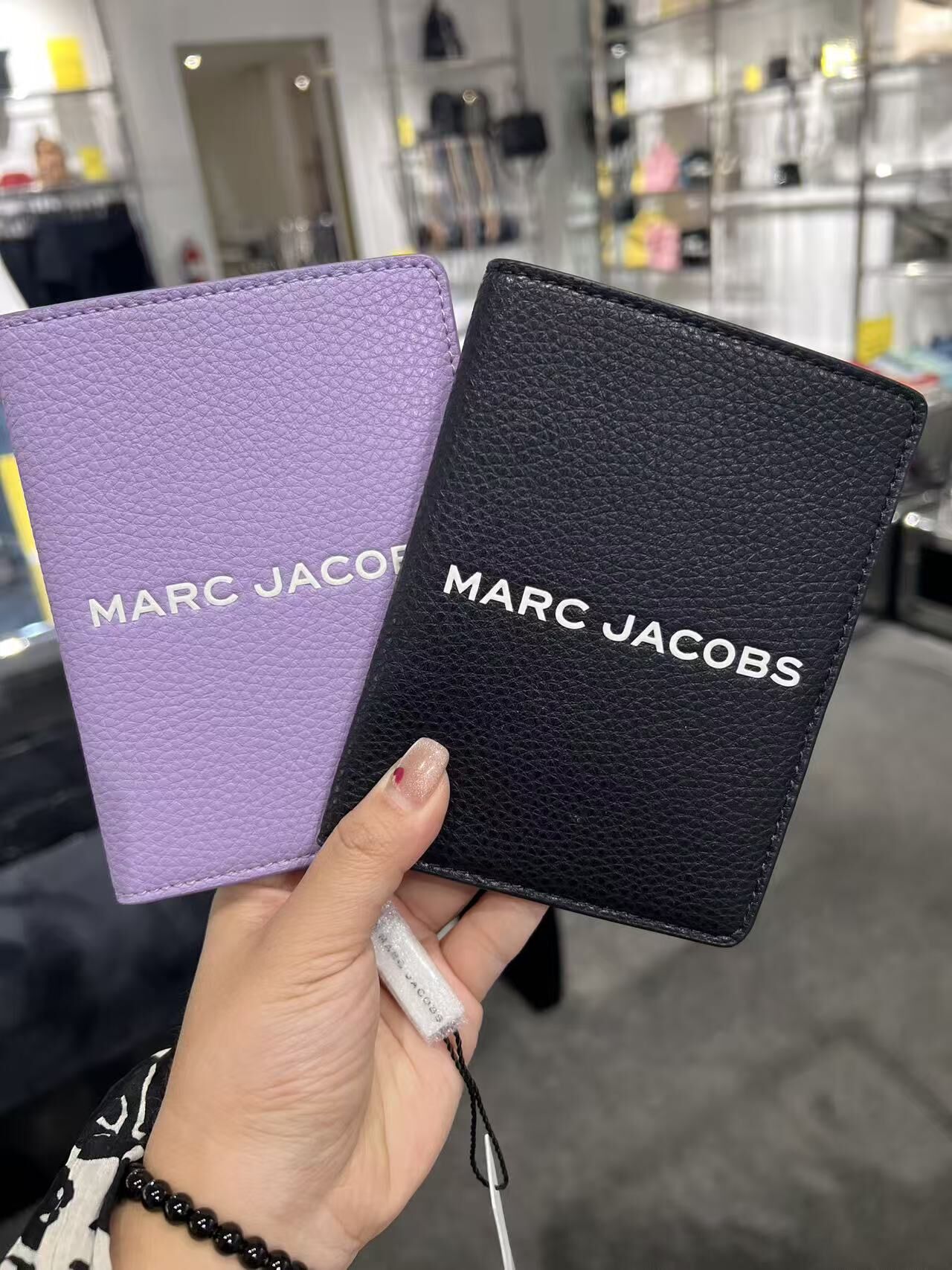 【直播】Marc Jacobs LL102229 護照封套