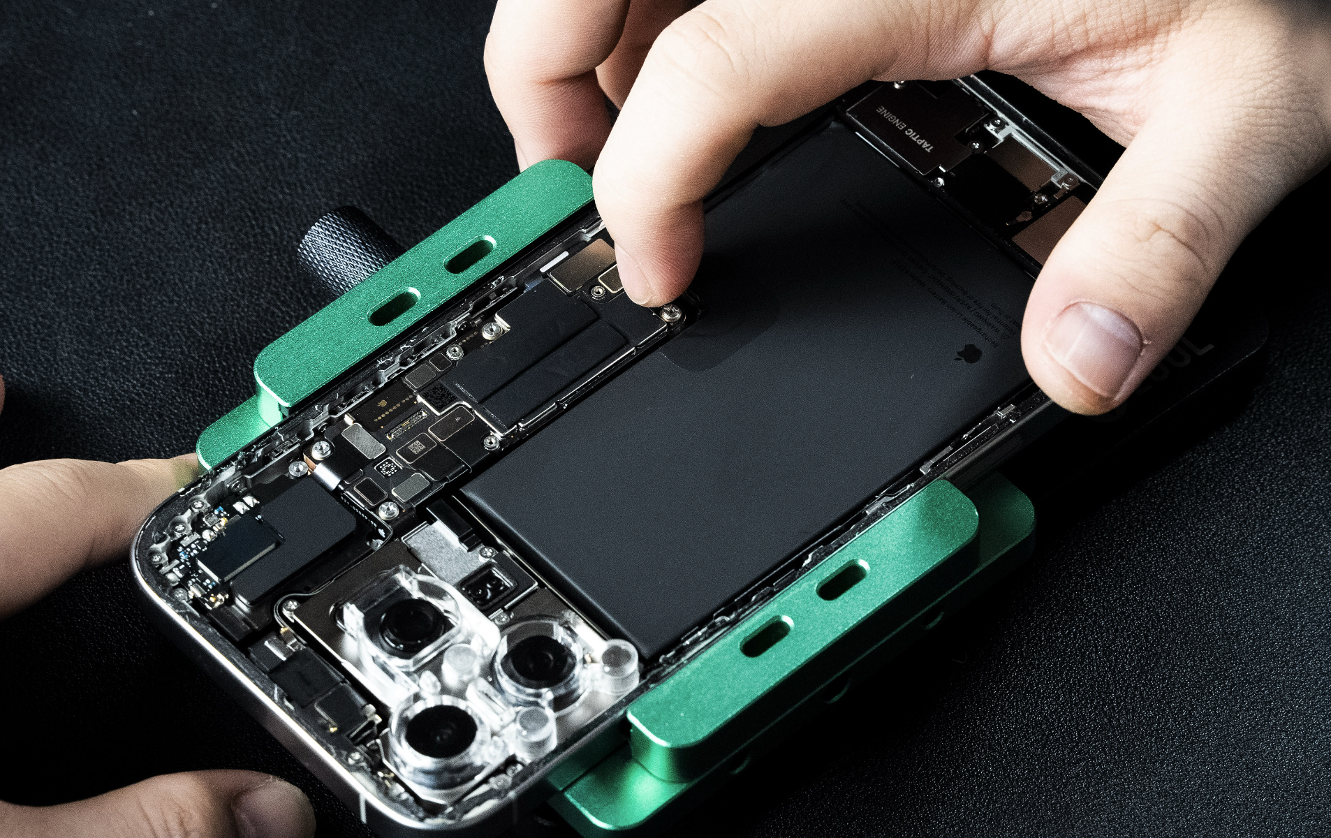 iPhone換電池 示意圖