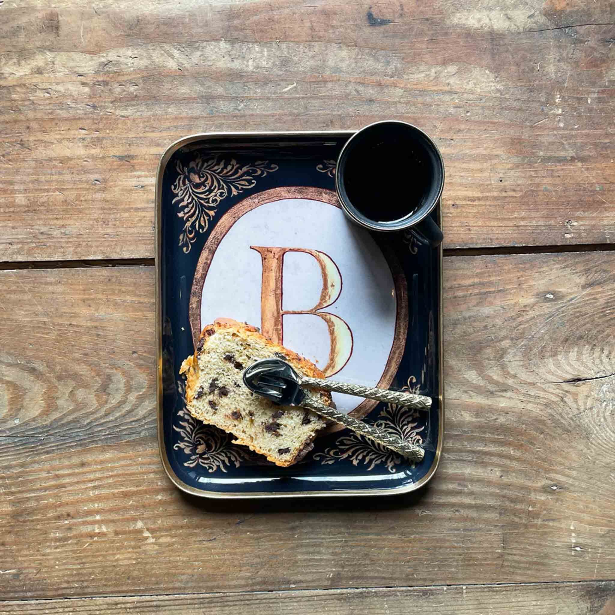 Half board - Illumination letter B | BONCOEURS