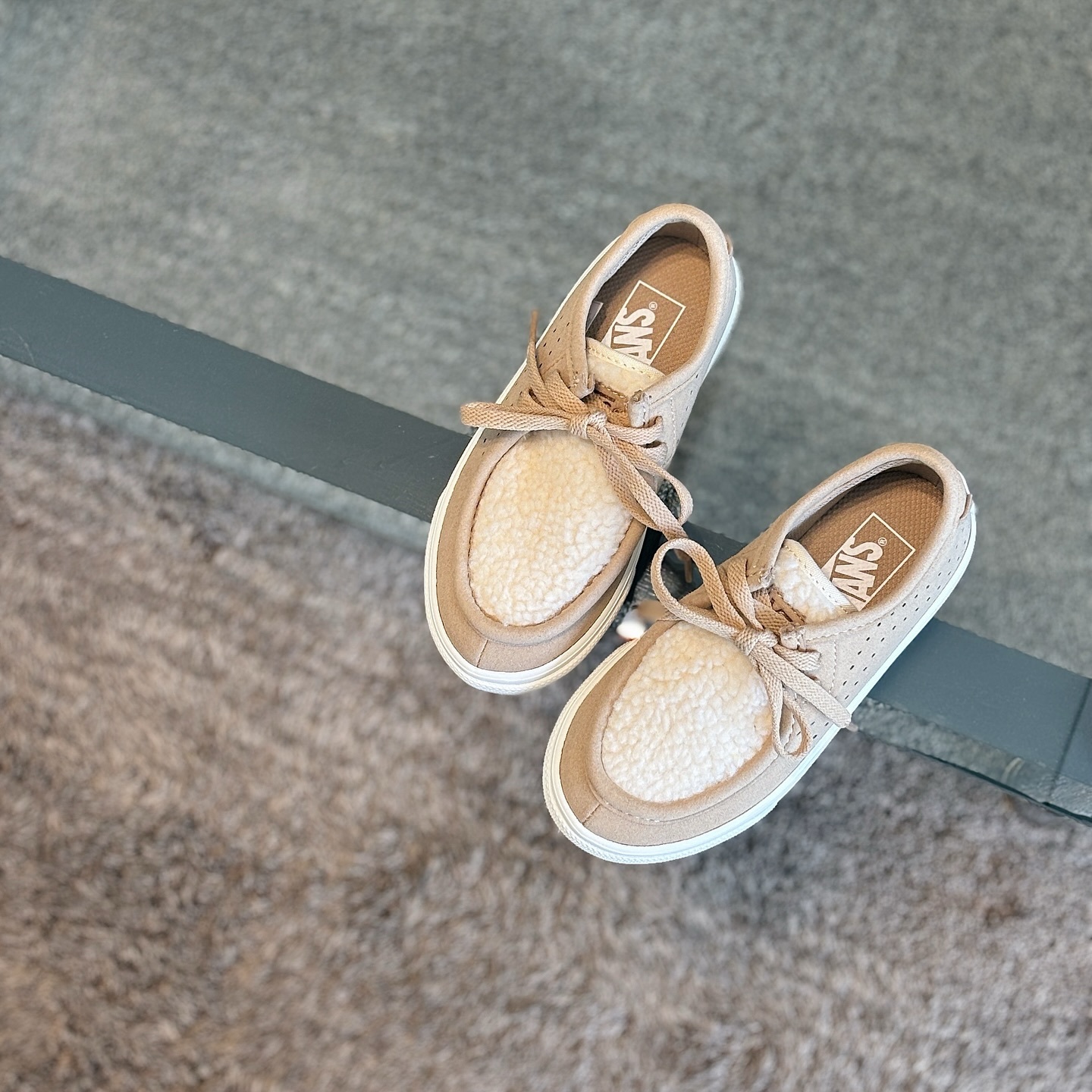 Vans Carver 日本限定 黑色 沙漠色 毛絨絨 中童 童鞋 V398KBOA