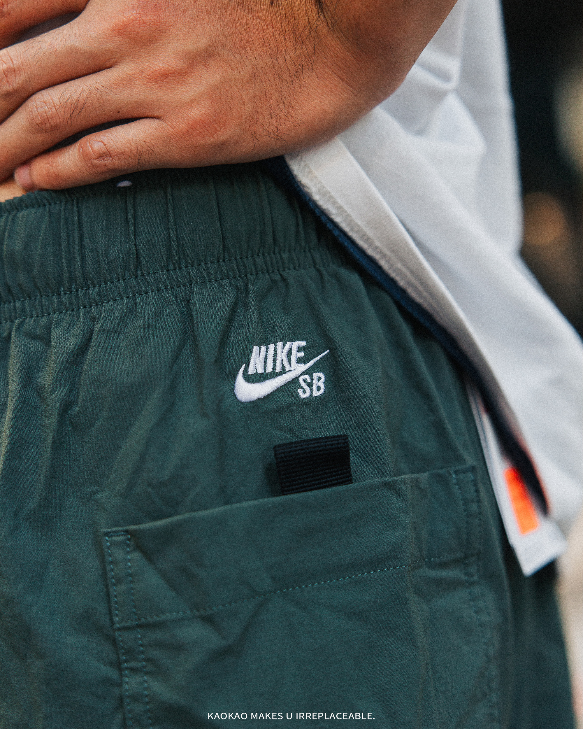 NIKE SB 軍綠 墨綠 黑色 大口袋 鬆緊扣 束口褲 工裝褲 寬褲 滑板褲 長褲 男款 FV7348-338