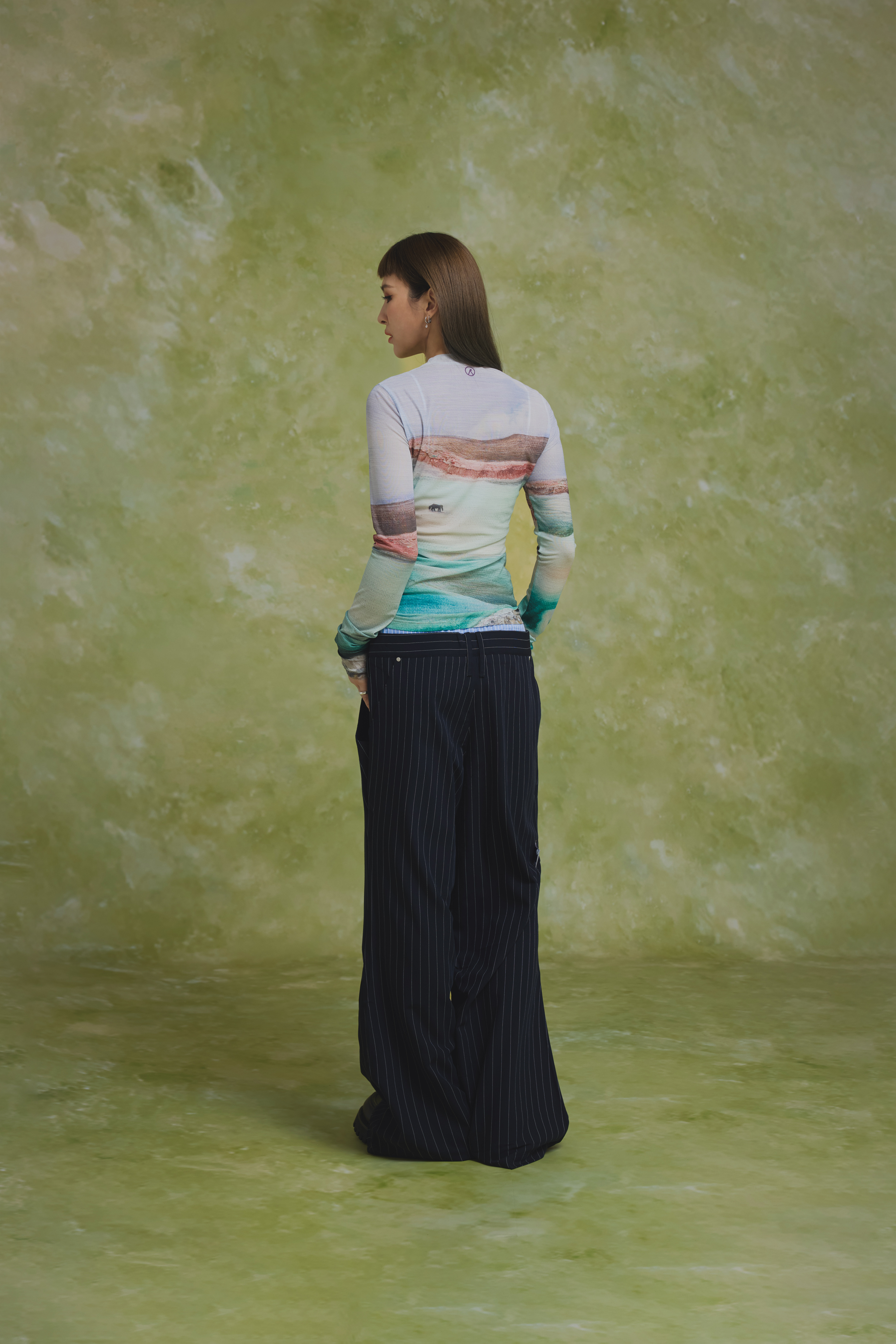 Mirrors of Lupa – Lot.08