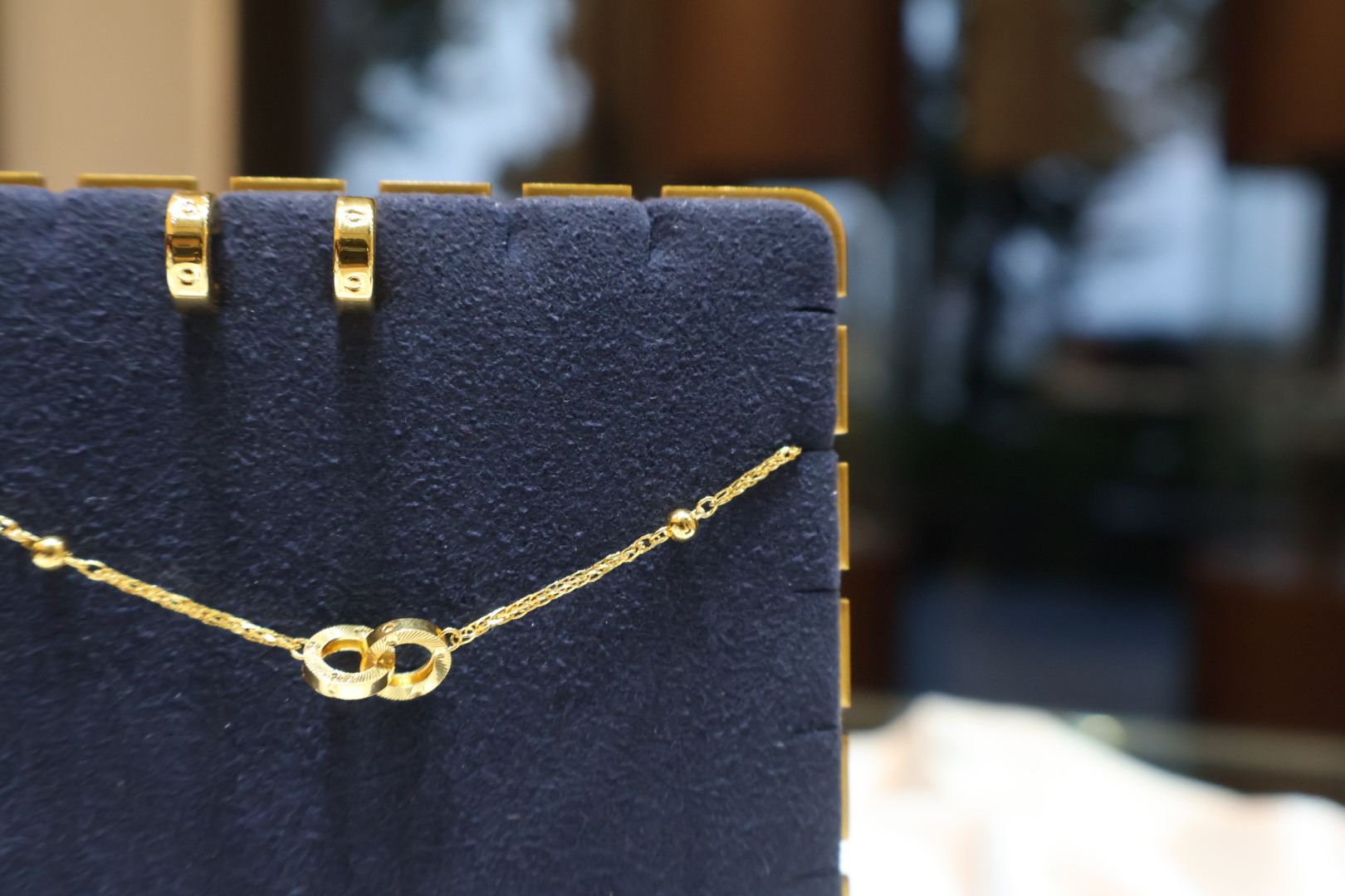 刻紋小圈金耳環