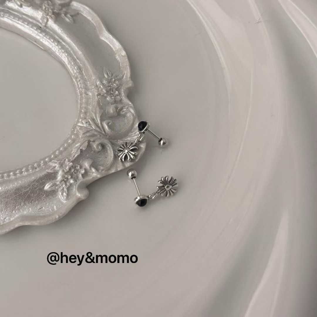 HM5113 ⚪925 銀 黑瑪瑙➕克羅心十字花吊墜耳骨釘