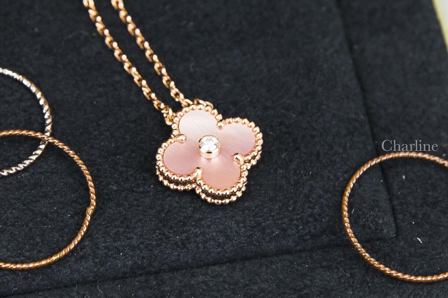 Van Cleef & Arpels Vintage Alhambra Pendant 聖誕節限定款單顆水鑽四葉草珍珠粉色貝母18K玫瑰金項鍊