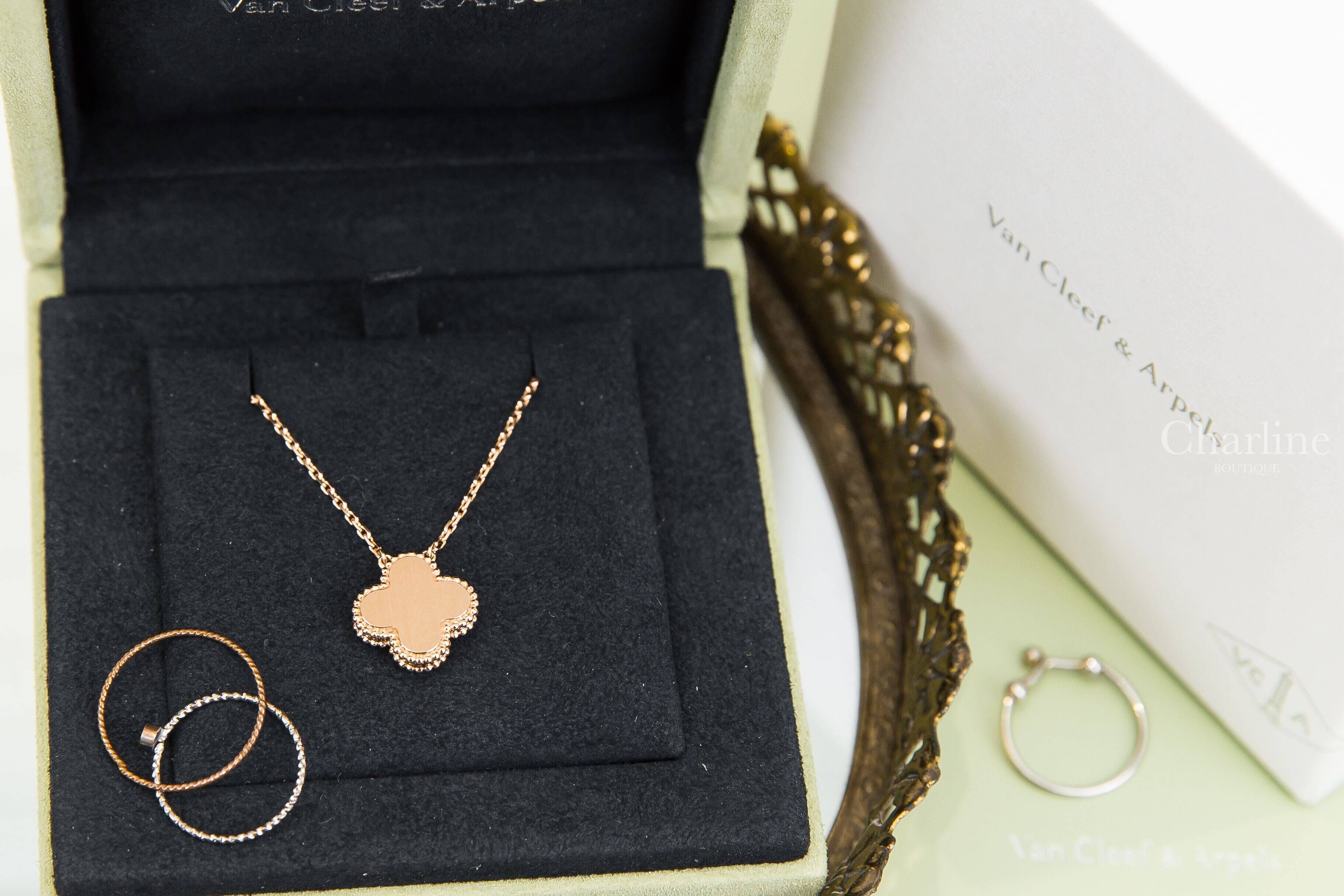 Van Cleef & Arpels Vintage Alhambra Pendant 聖誕節限定款單顆水鑽四葉草珍珠粉色貝母18K玫瑰金項鍊-Charline Boutique 精品代購