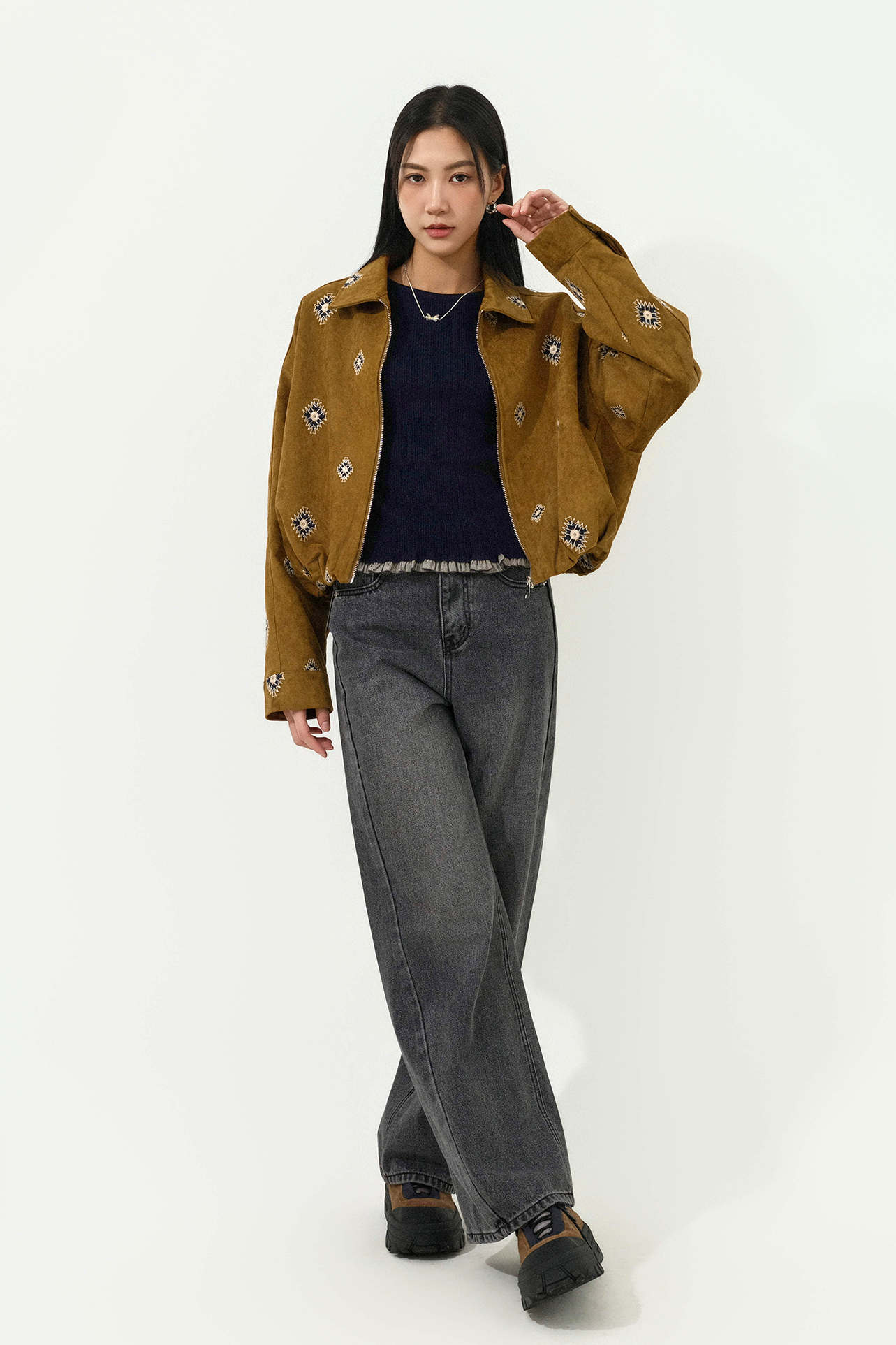 民族刺繡仿猄外套 (現貨款式）