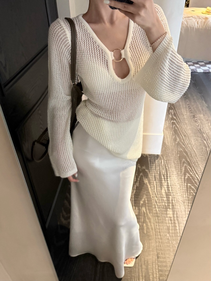 V領簍空針織 寬鬆上衣(黑/白)