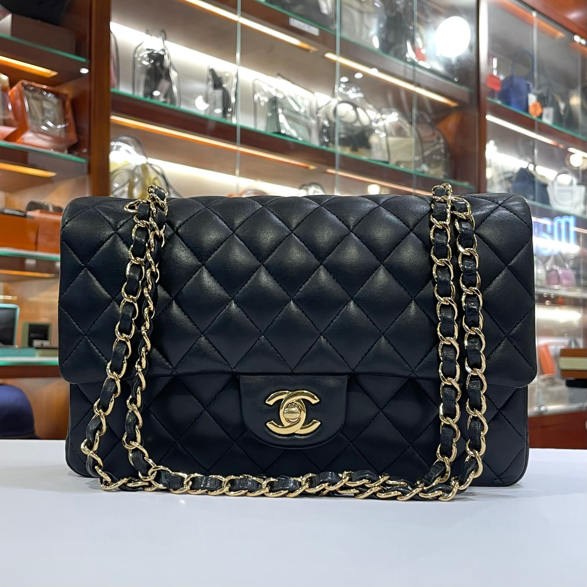 95%NEW二手CHANEL CF26 A01112 黑色羊皮/金扣 CLASSIC FLAP BAG #CF26 #兩年免費保養 @29開 #香榭站正品