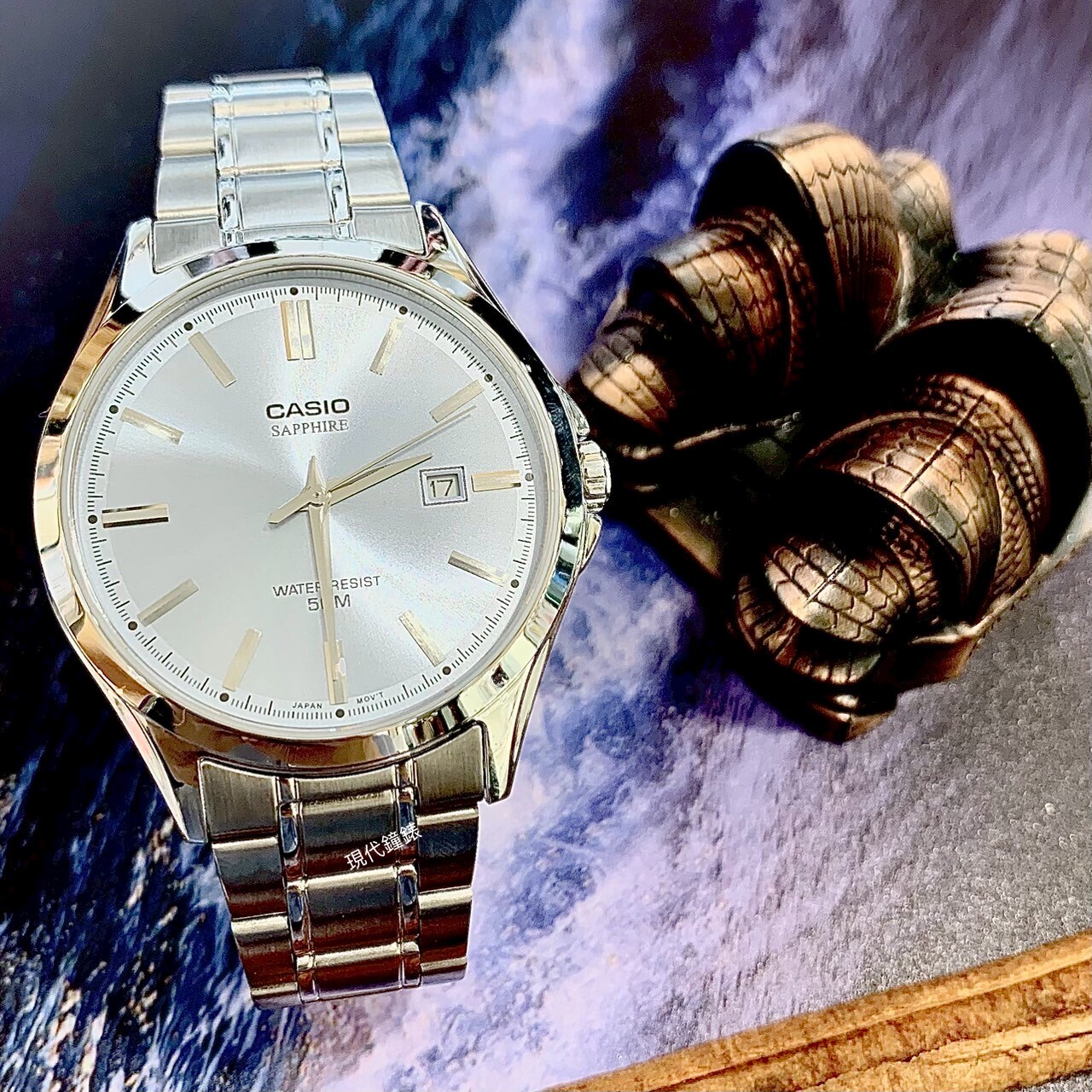 【CASIO 卡西歐】藍寶石水晶玻璃石英錶MTS-115D-2A2  41.3mm 現代鐘錶