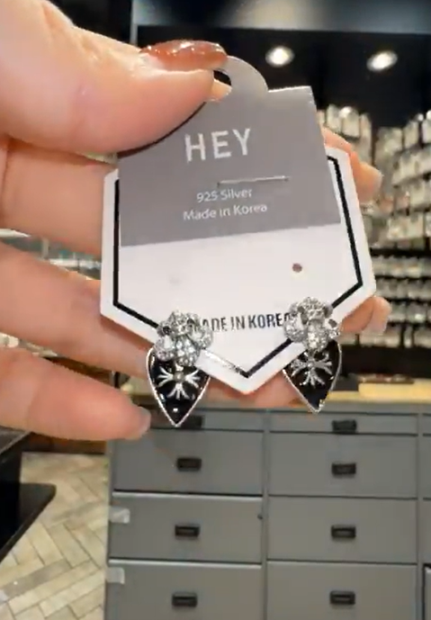 HM5156 ⚪925 克羅心十字前後扣耳環